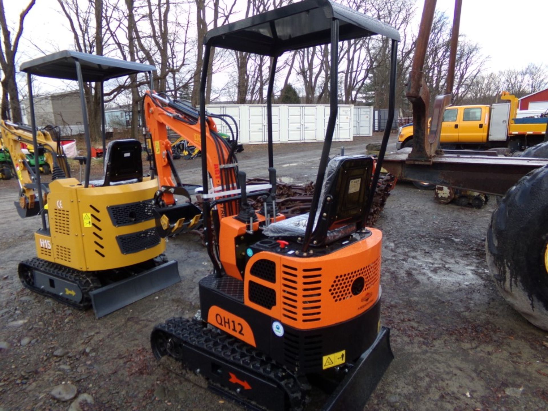 New AGT Industrial QH12 Mini Excavator with Grader Blade, Stationary Thumb, Briggs Gas Engine, - Image 2 of 8