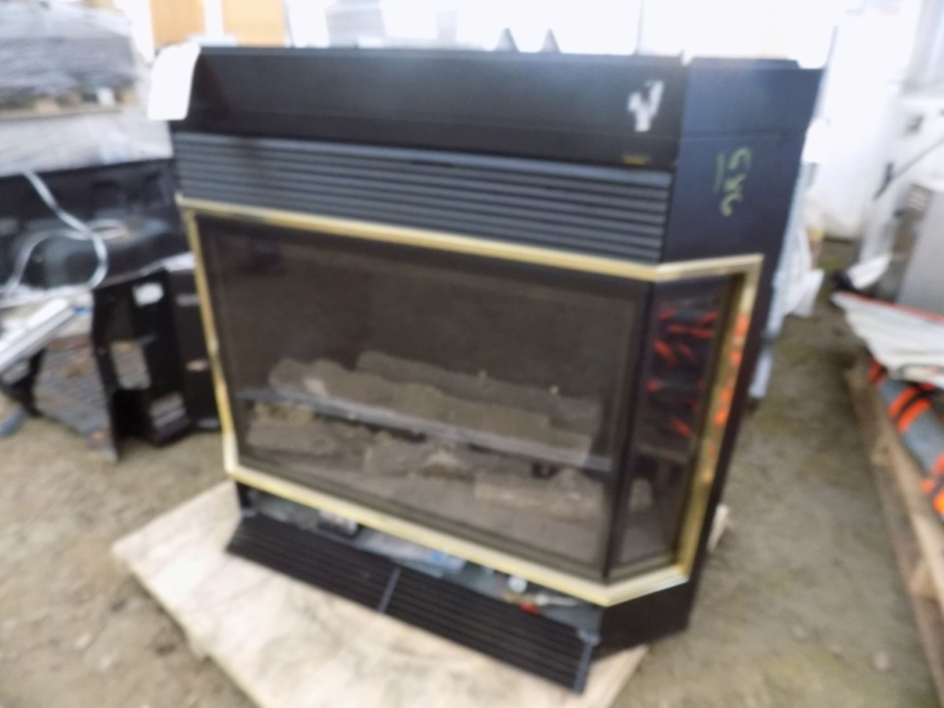 Gas Fireplace Insert, Nice Condition (Tent)