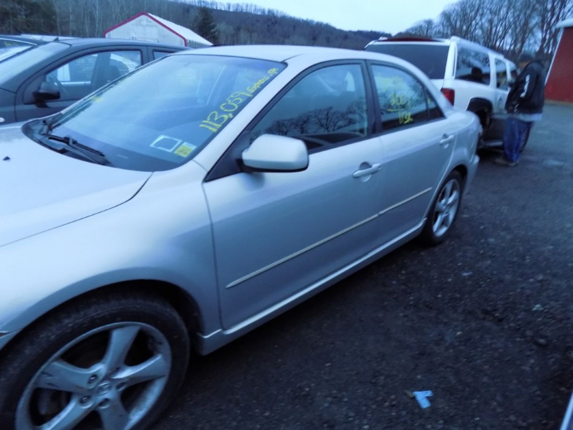 2007 Mazda 6 ISPORT, Gray, 113,059 Miles, VIN#: 1YVHP80CX75M20153, SMALL DENT IN FENDER, INTERIOR - Image 8 of 10