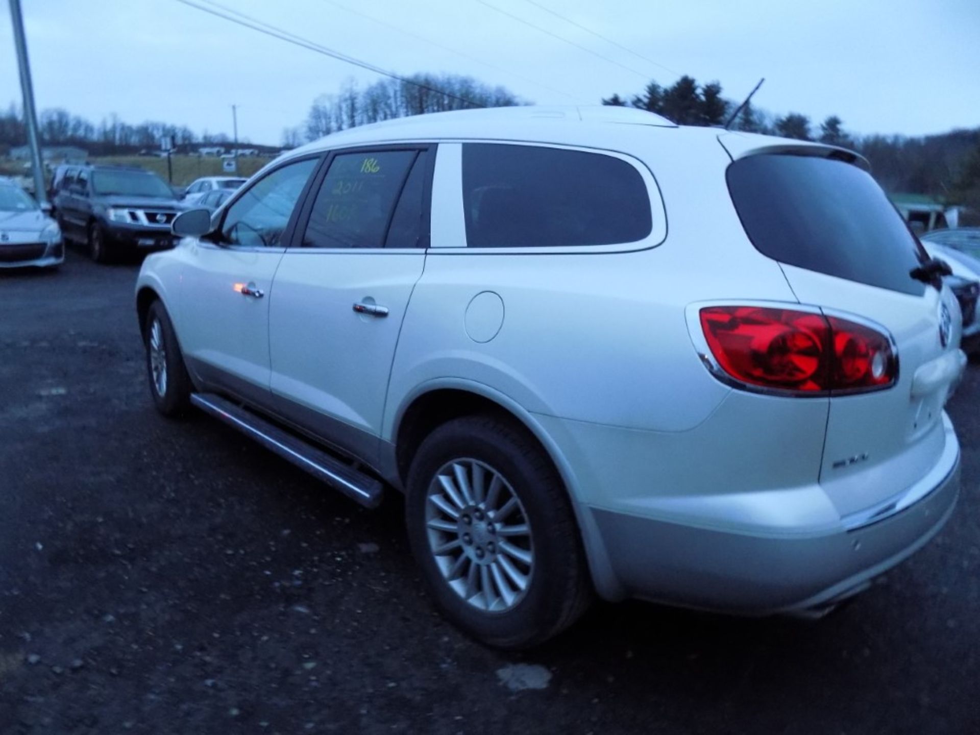 2011 Buick Enclave CXL-1, Leather, Sunroof, Front Wheel Drive, White, 160,845 Mi, PASSENGER FRONT - Image 8 of 13