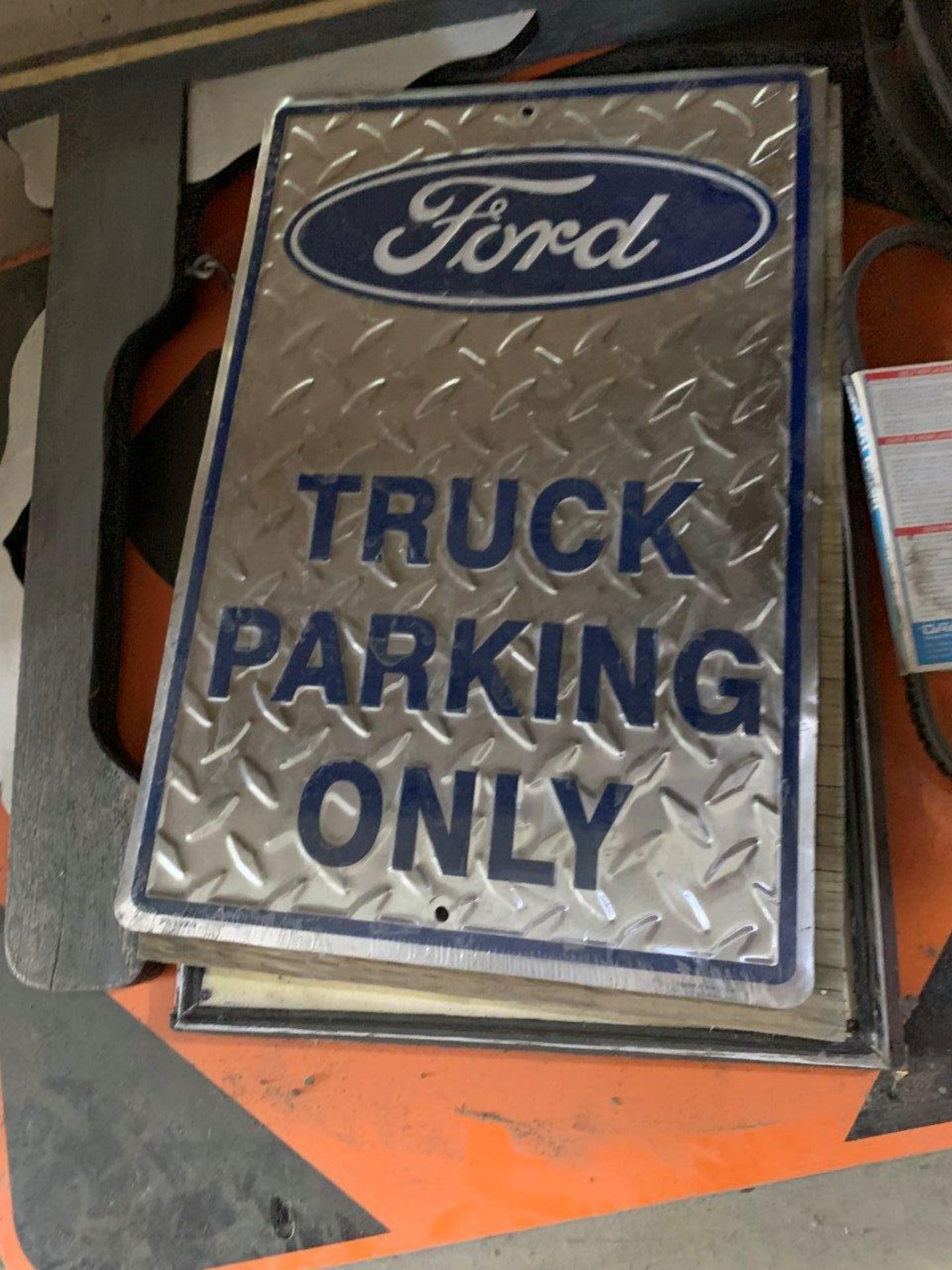 L/O ASSORTED SIGNAGE, FLOOR MATS, ETC. - Image 7 of 9