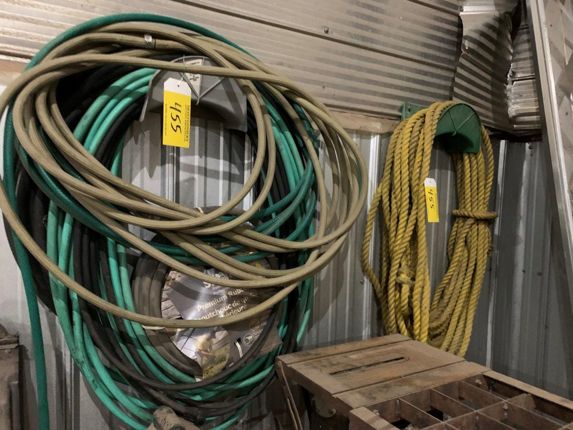 L/O ASSORTED GARDEN HOSE AND BRAIDED ROPE