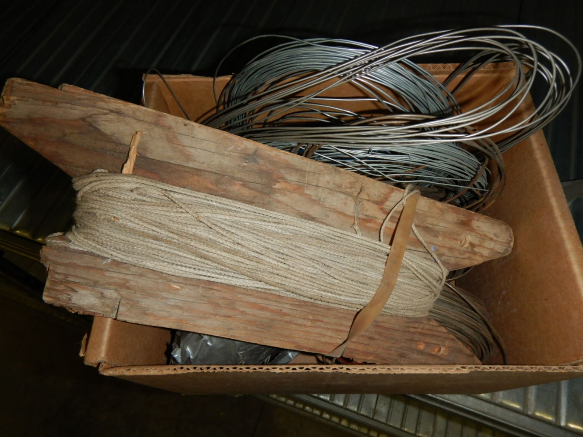 2-RV SCREW JACKS AND ASSORTED TIE WIRE - Image 2 of 3