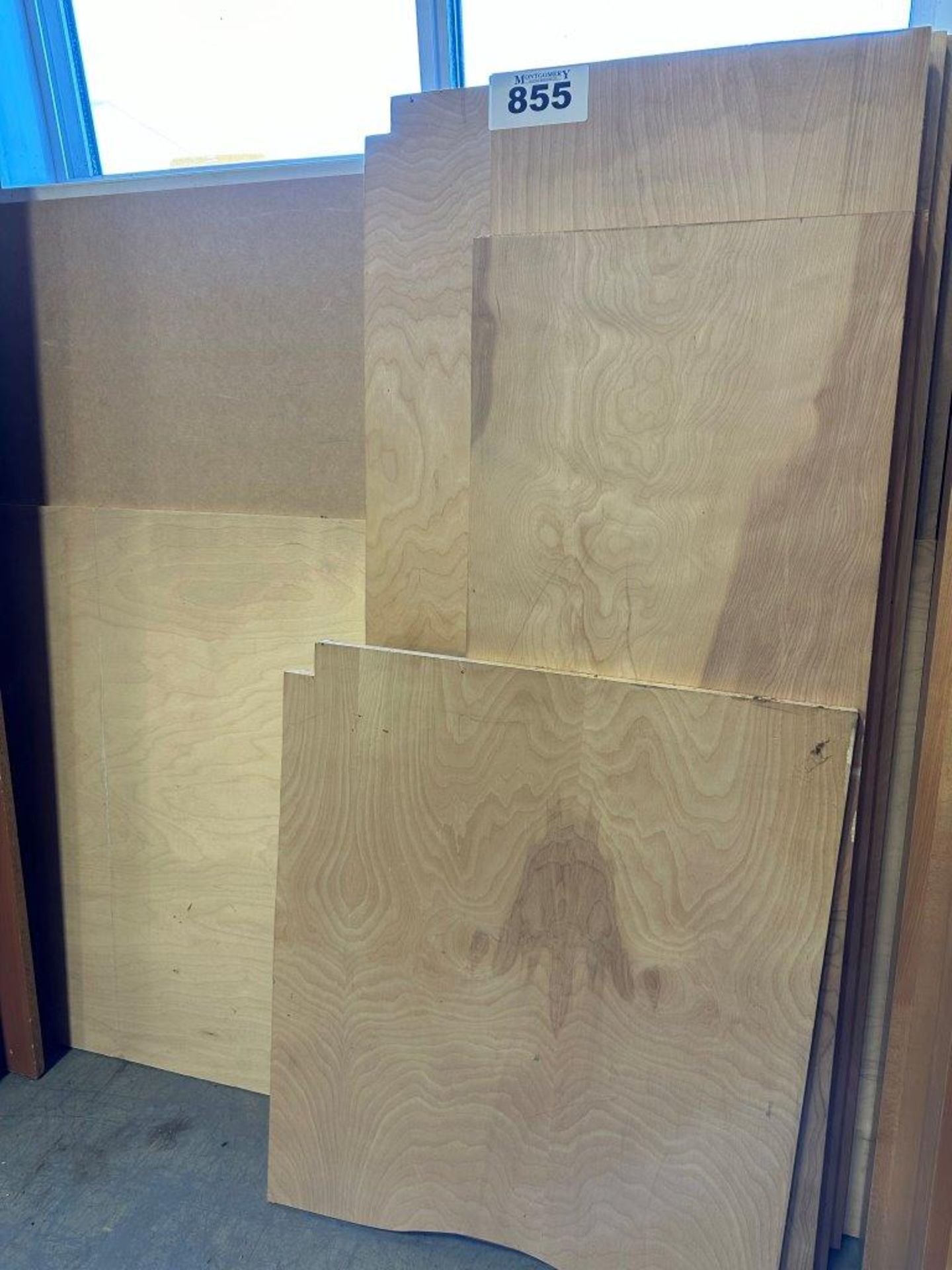 L/O ASSORTED PLYWOOD OFF CUTS