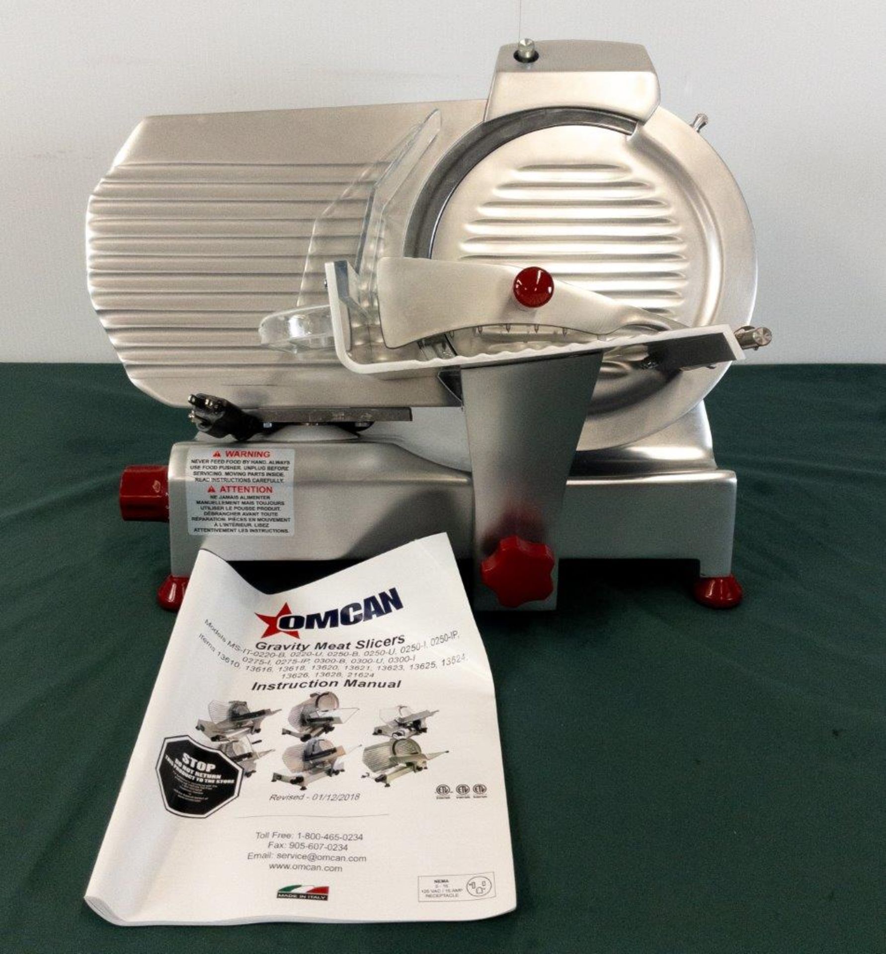 10" BLADE SLICER WITH COMPACT BODY WITH 0.25 HP MOTOR - MADE IN ITALY, OMCAN 13623 - Image 4 of 9