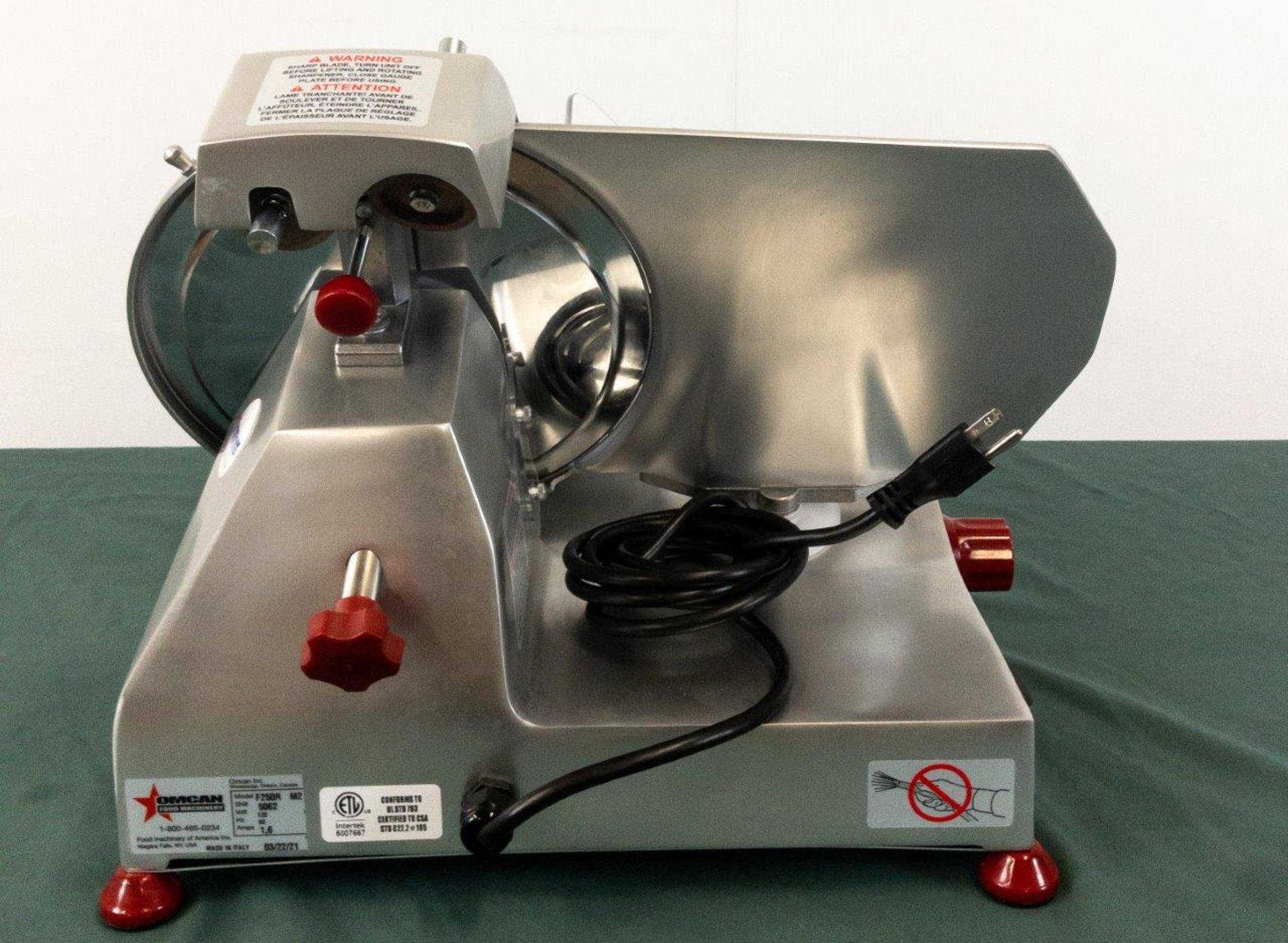 10" BLADE SLICER WITH COMPACT BODY WITH 0.25 HP MOTOR - MADE IN ITALY, OMCAN 13623 - Image 6 of 9