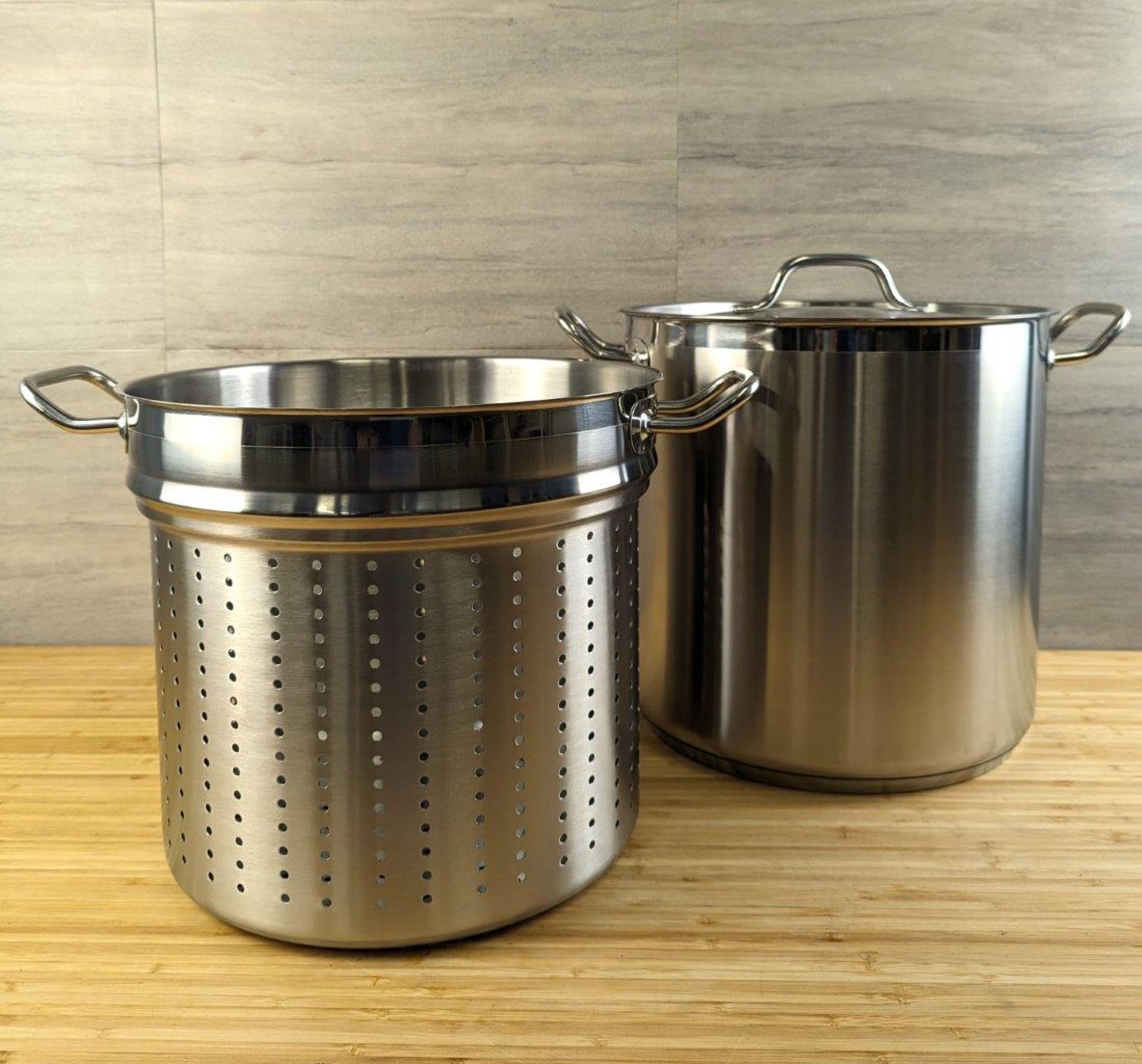 24QT STOCK POT AND LID WITH STEAM INSERT, INDUCTION CAPABLE - LOT OF 3 PIECES