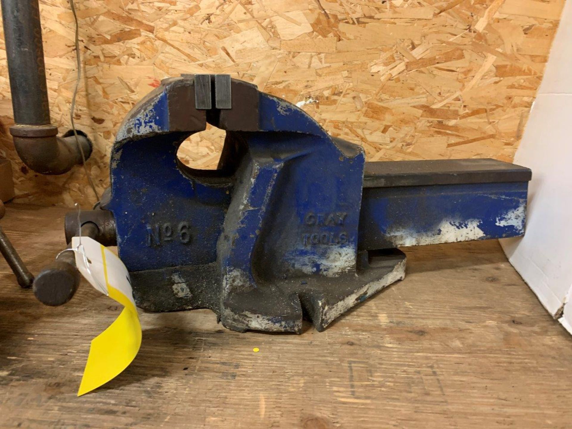 GRAY TOOLS 6" BENCH VISE - Image 3 of 4