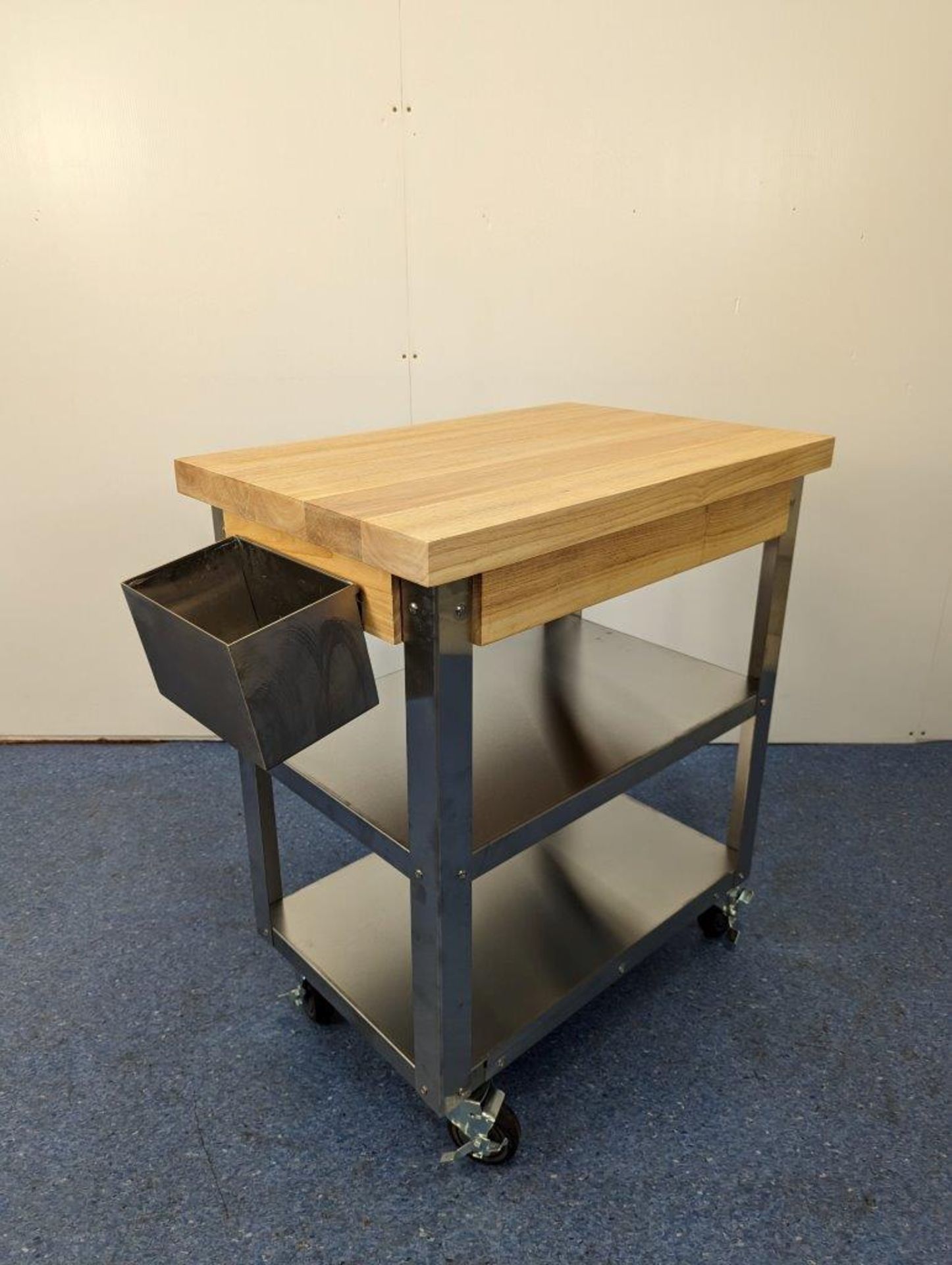 MOBILE FOOD PREPARATION TABLE/CART, OMCAN 41516