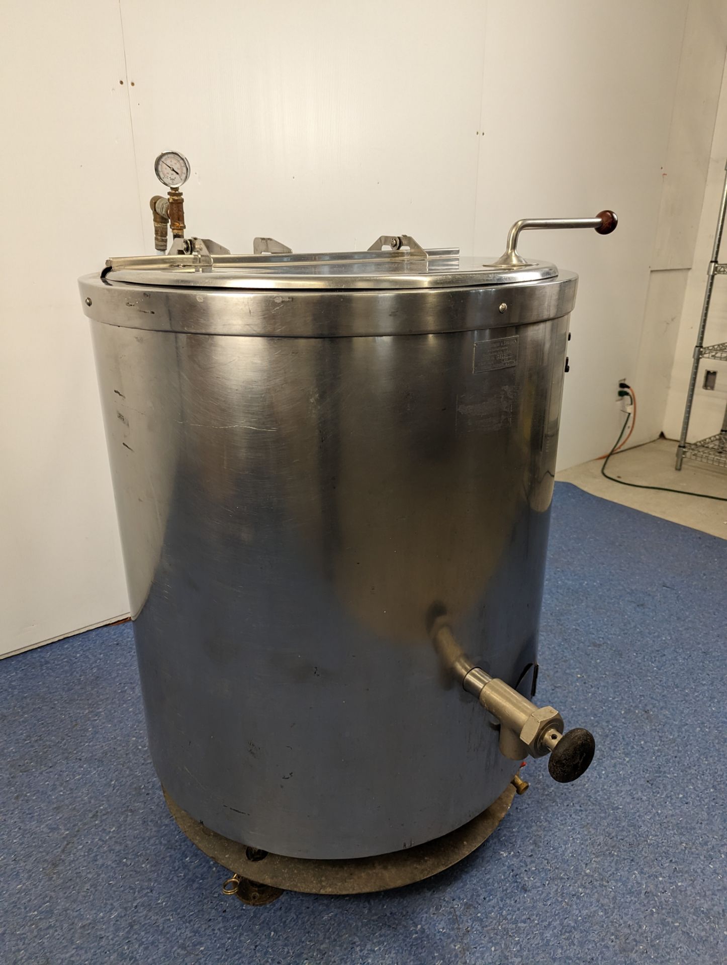 BH HUBERT SONS 40 GAL JACKETED KETTLE - Image 2 of 11