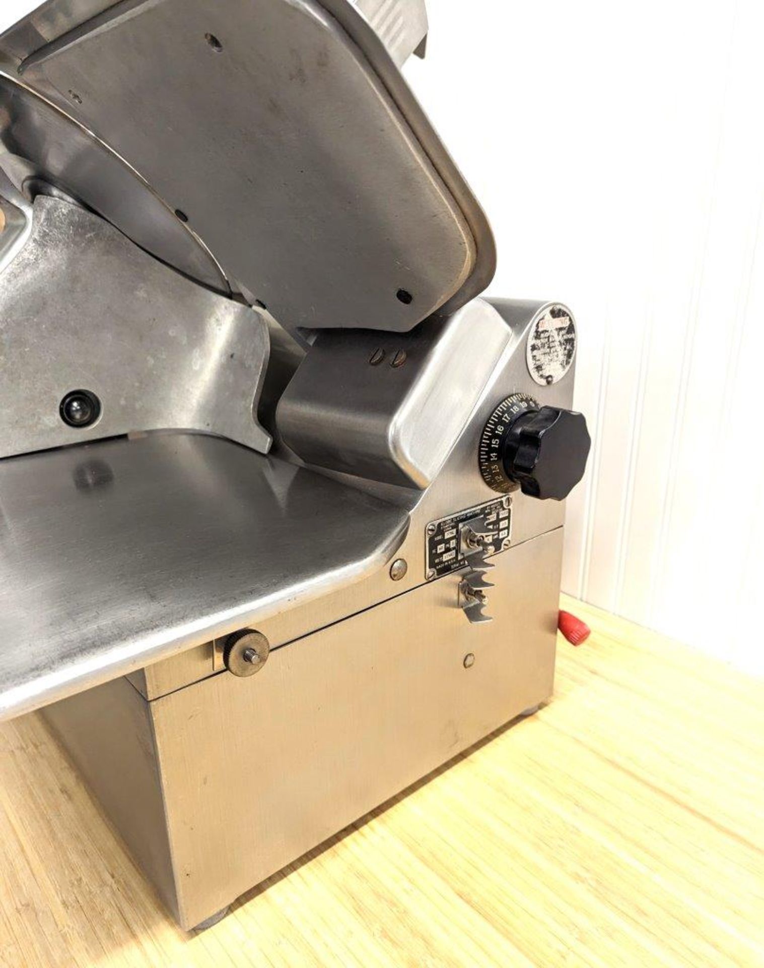 GLOBE 12" AUTOMATIC MEAT SLICER WITH HOPPER - Image 10 of 15