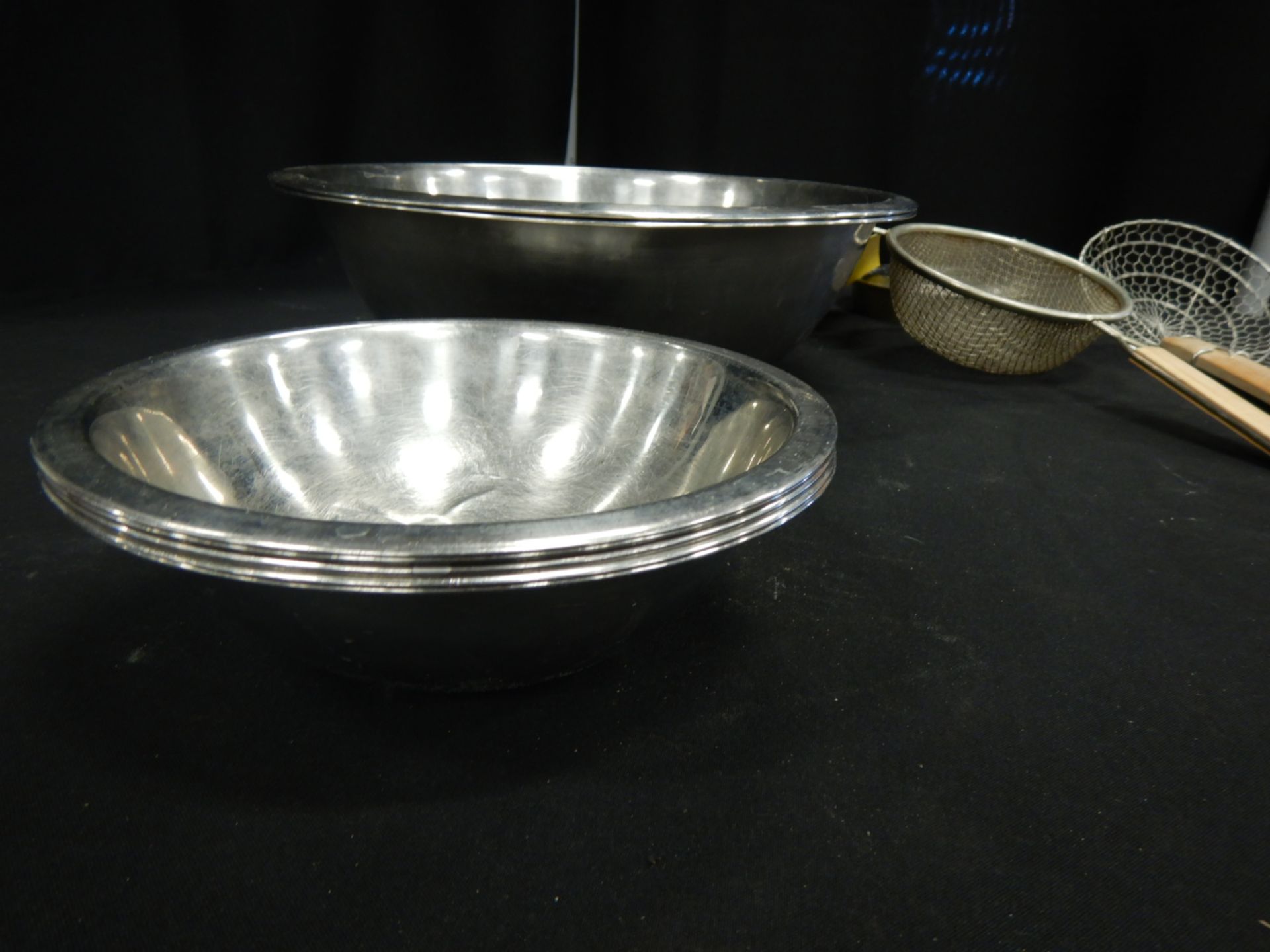 SS MIXING BOWLS & ASSORTED COLANDERS - Image 3 of 4