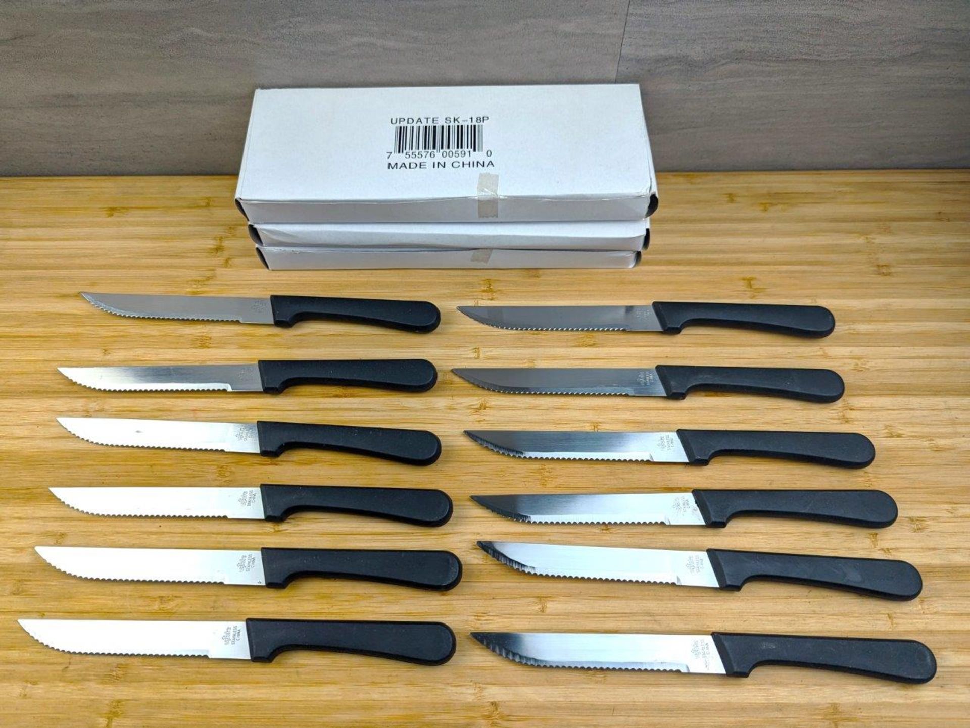 4.25" STEAK KNIVES WITH BLACK PLASTIC HANDLE - LOT OF 36 (3 DZS)