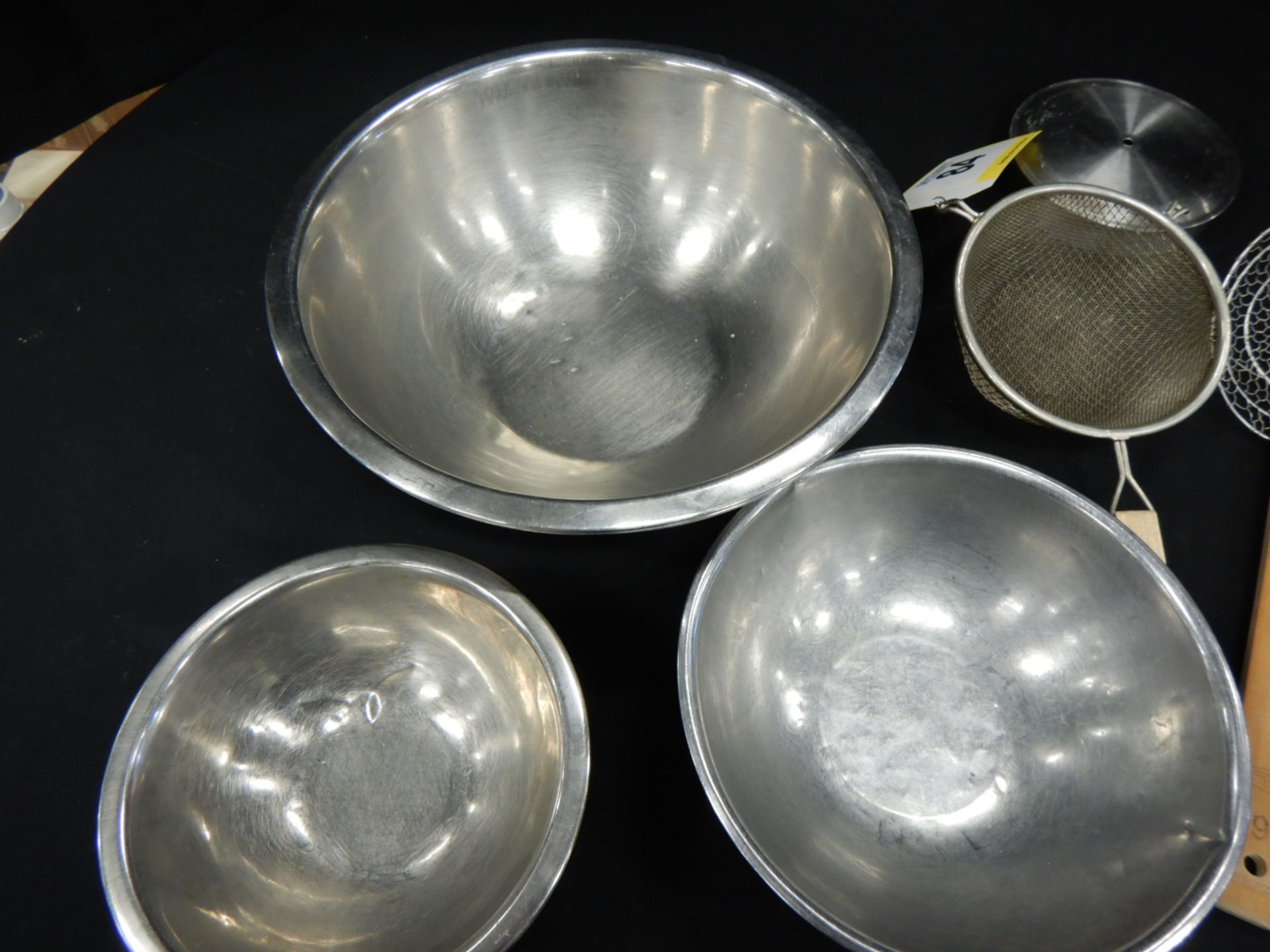 SS MIXING BOWLS & ASSORTED COLANDERS - Image 2 of 4