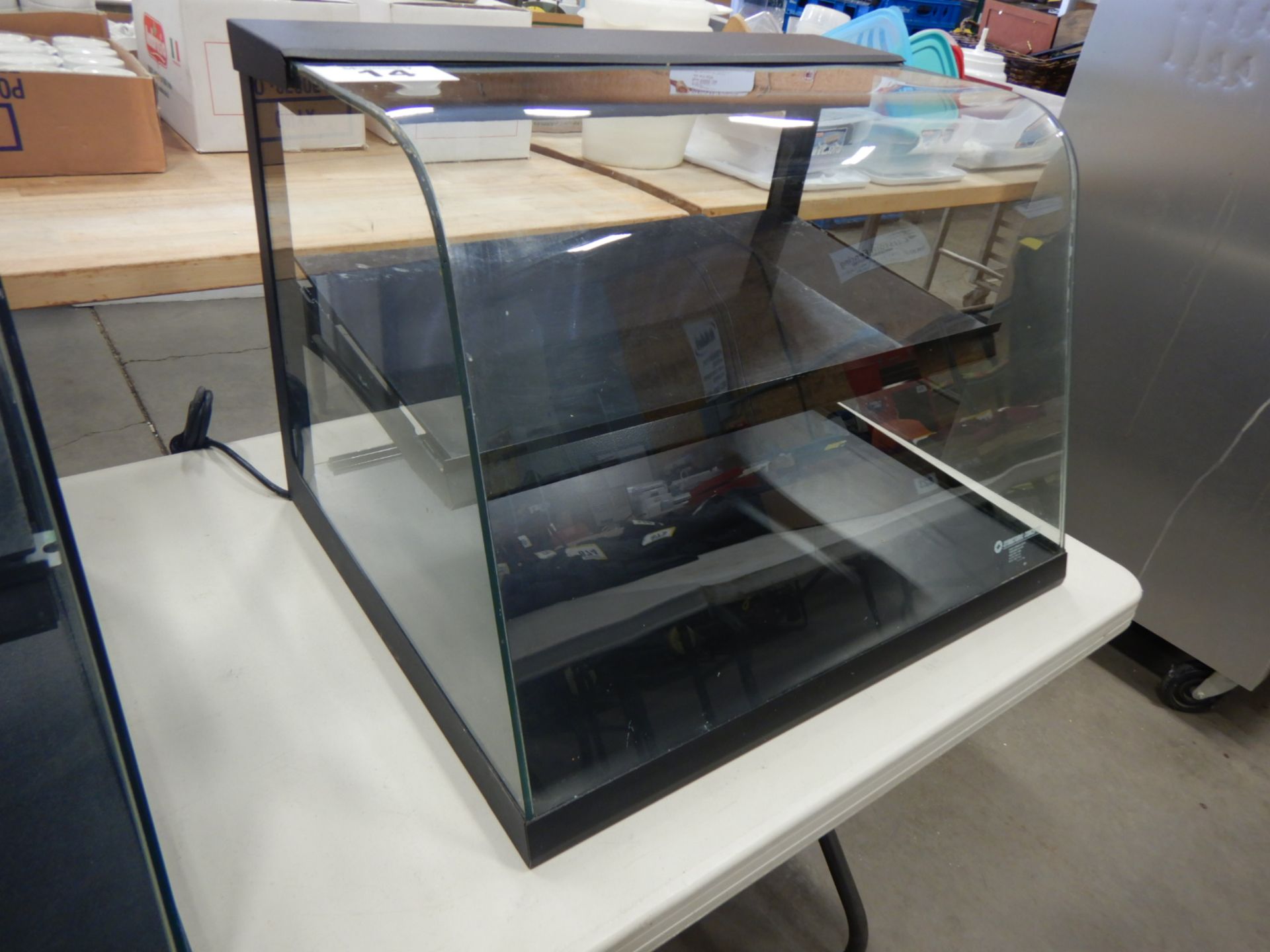 STRUCTURAL CONCEPTS 27” CURVED GLASS DRY COUNTERTOP SHOWCASE - Image 2 of 3