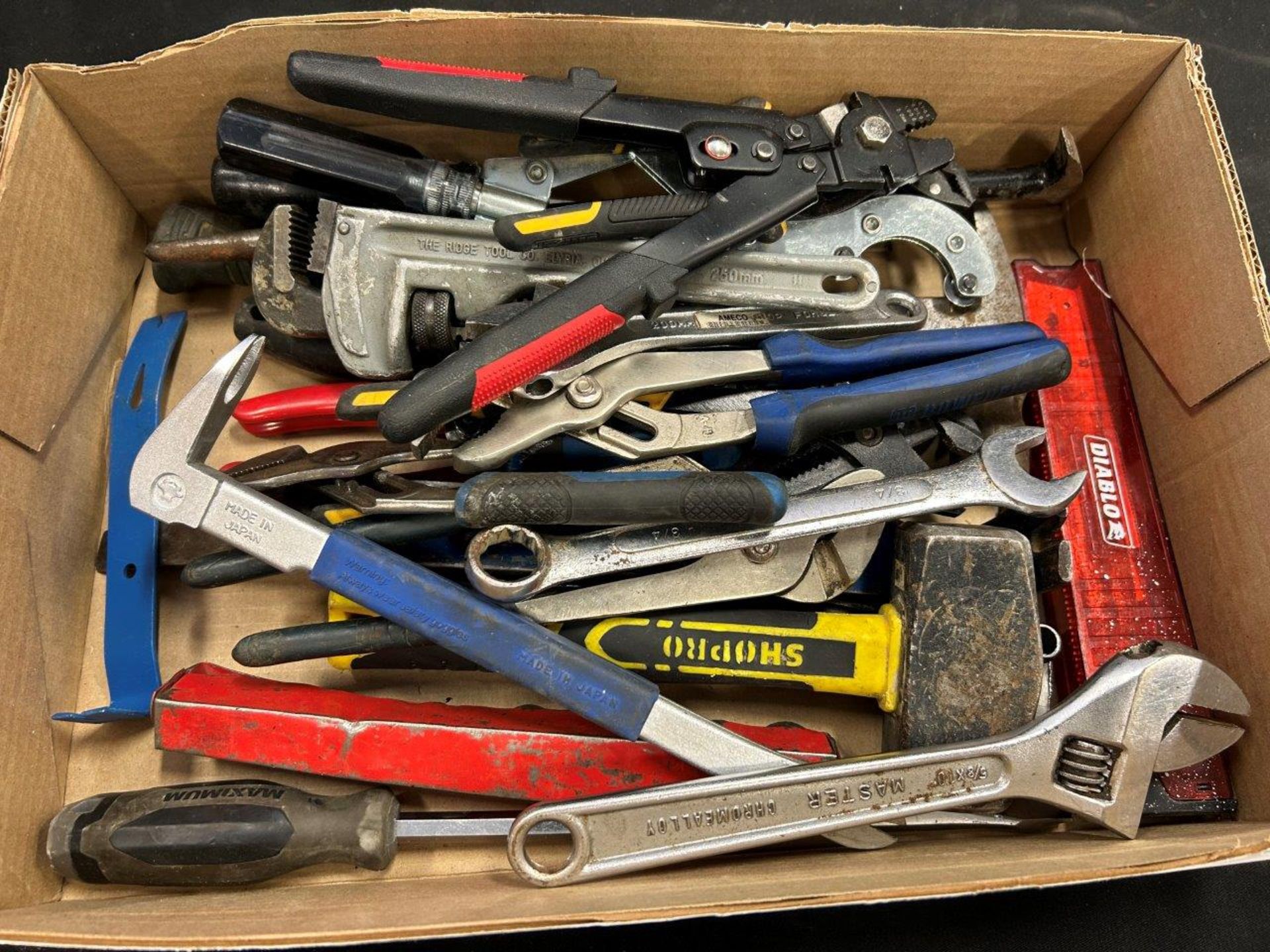 L/O ASSORTED HAND TOOLS, WRENCHES, PLIERS, PRY BARS, ETC. - B01