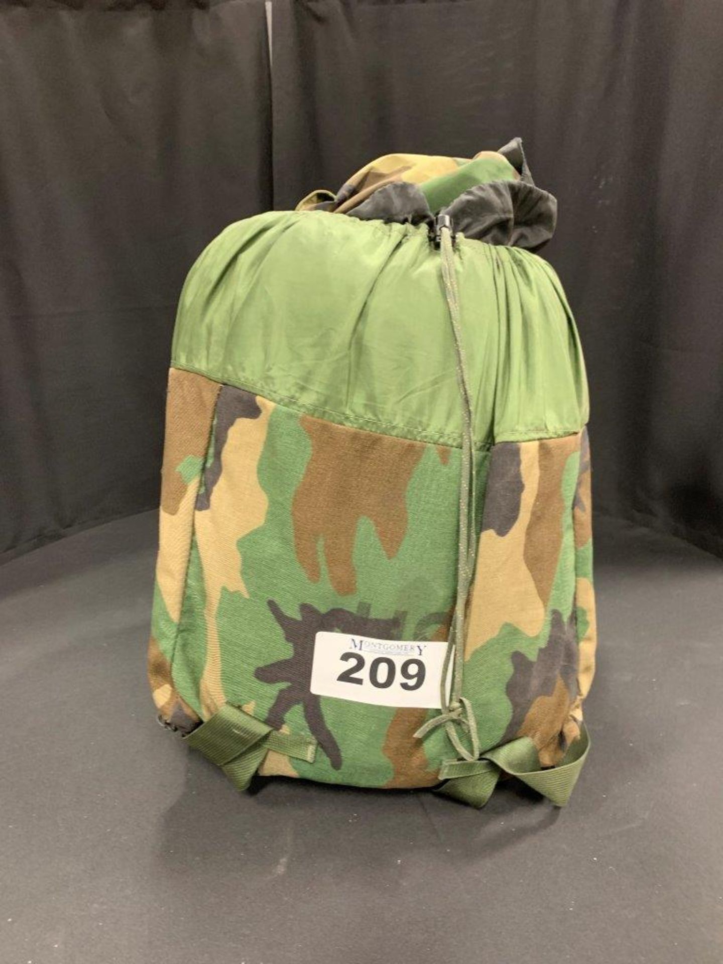 CAMMO SLEEPING BAG IN BACK PACK CASE