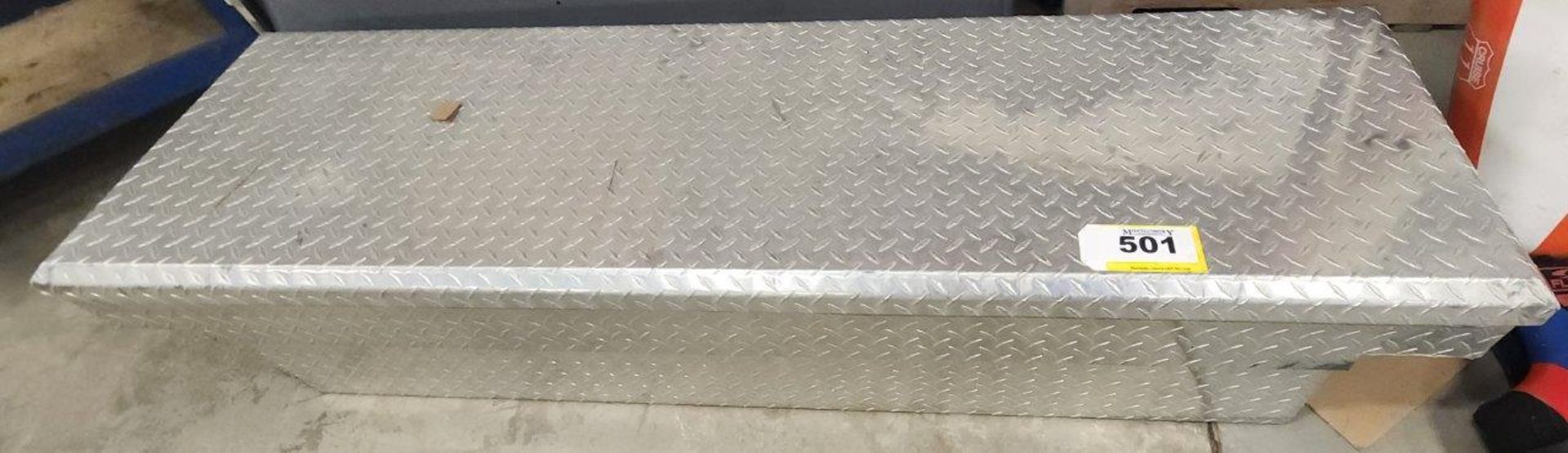 ALUMINUM CHECKER PLATE JOCKEY BOX FOR PICK UP TRUCK