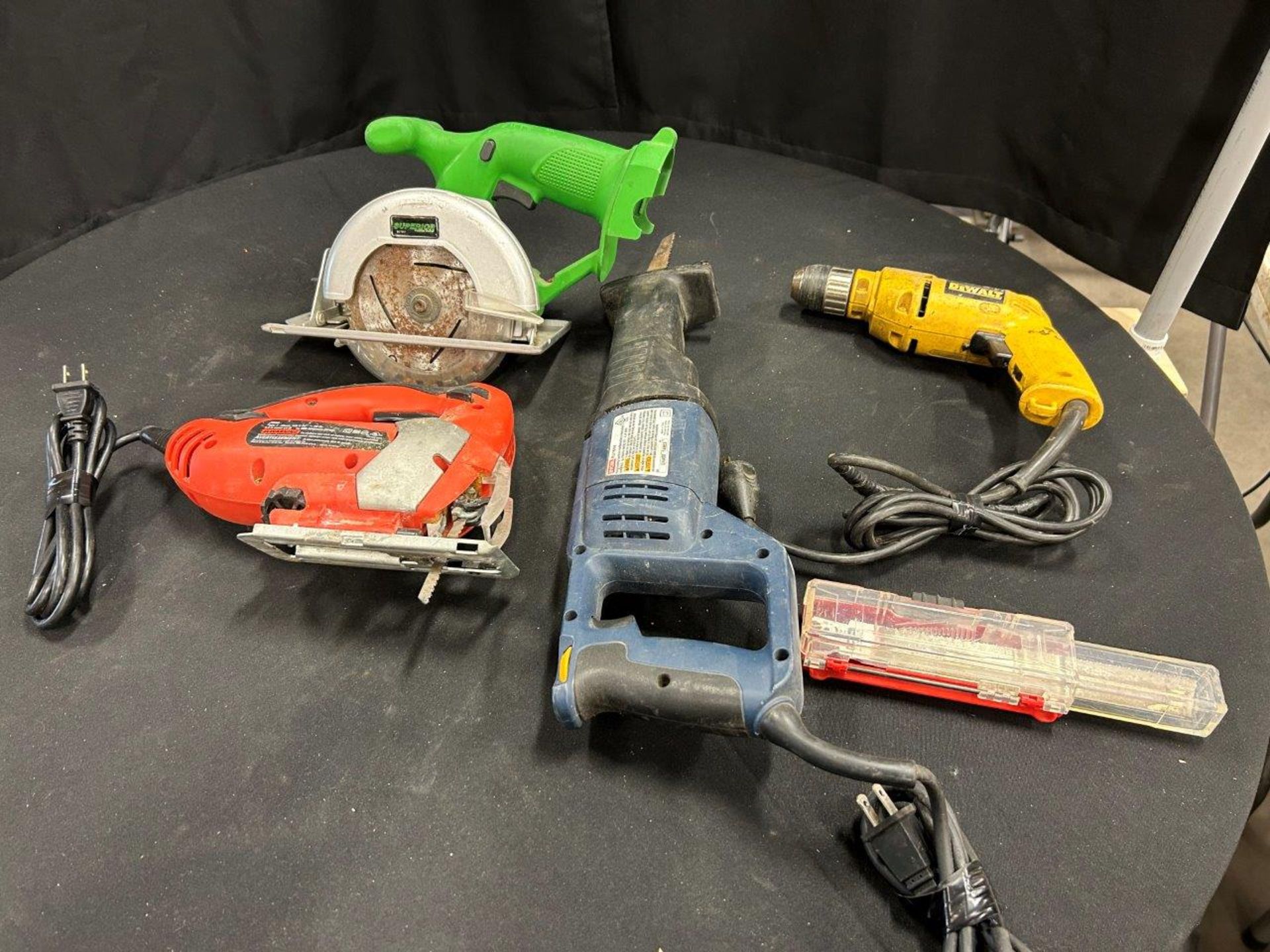 BLACK & DECKER ELEC. VARIABLE SPEED JIG SAW, RYOBI ELEC. RECIPROCATING SAW, DEWALT ELEC. 3-8" DRILL,