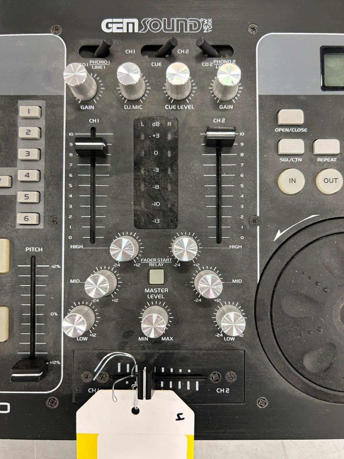 GEMSOUND NEW YORK CDM-150 DJ MIXING BOARD - Image 5 of 6