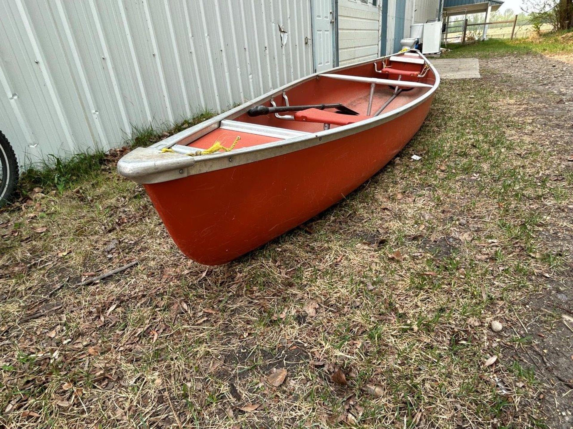 15FT CANOE - Image 2 of 3