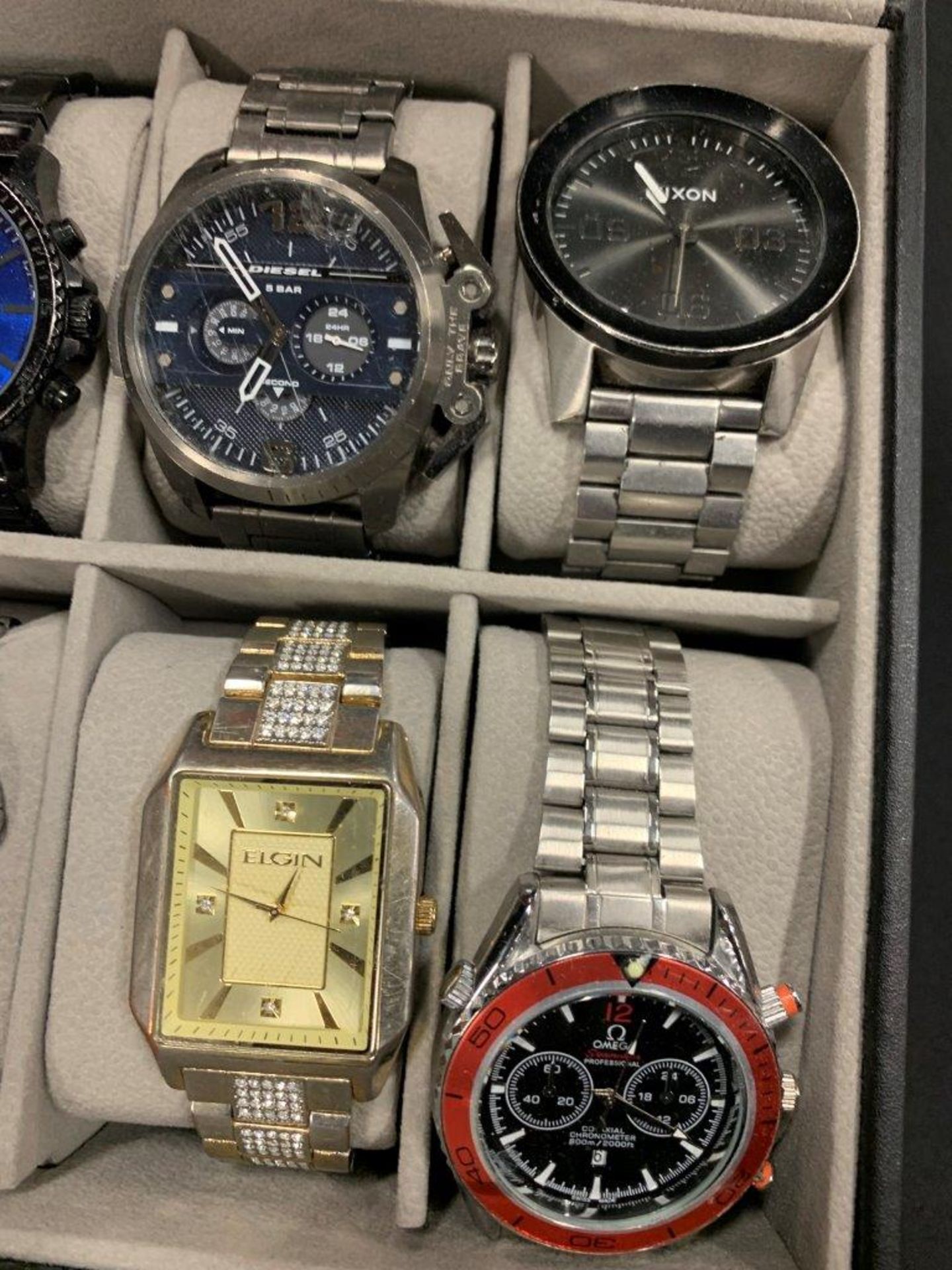 L/O ASSORTED WATCHES IN DISPLAY CASE - A31 - Image 7 of 9