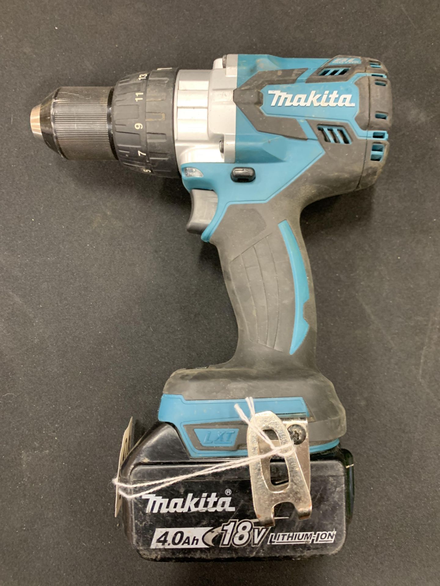 MAKITA 18V CORDLESS DRILLS, ANGLE GRINDER, ELEC. ROUTER - B63 - Image 4 of 15