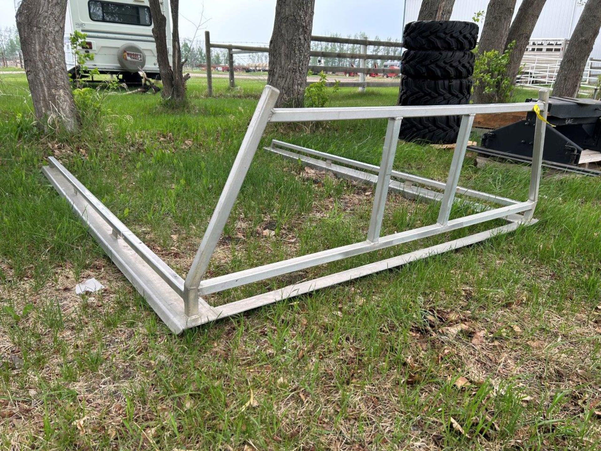 ALUMINUM HEADACHE RACK FOR 8 FT BOX - A47 - Image 2 of 3