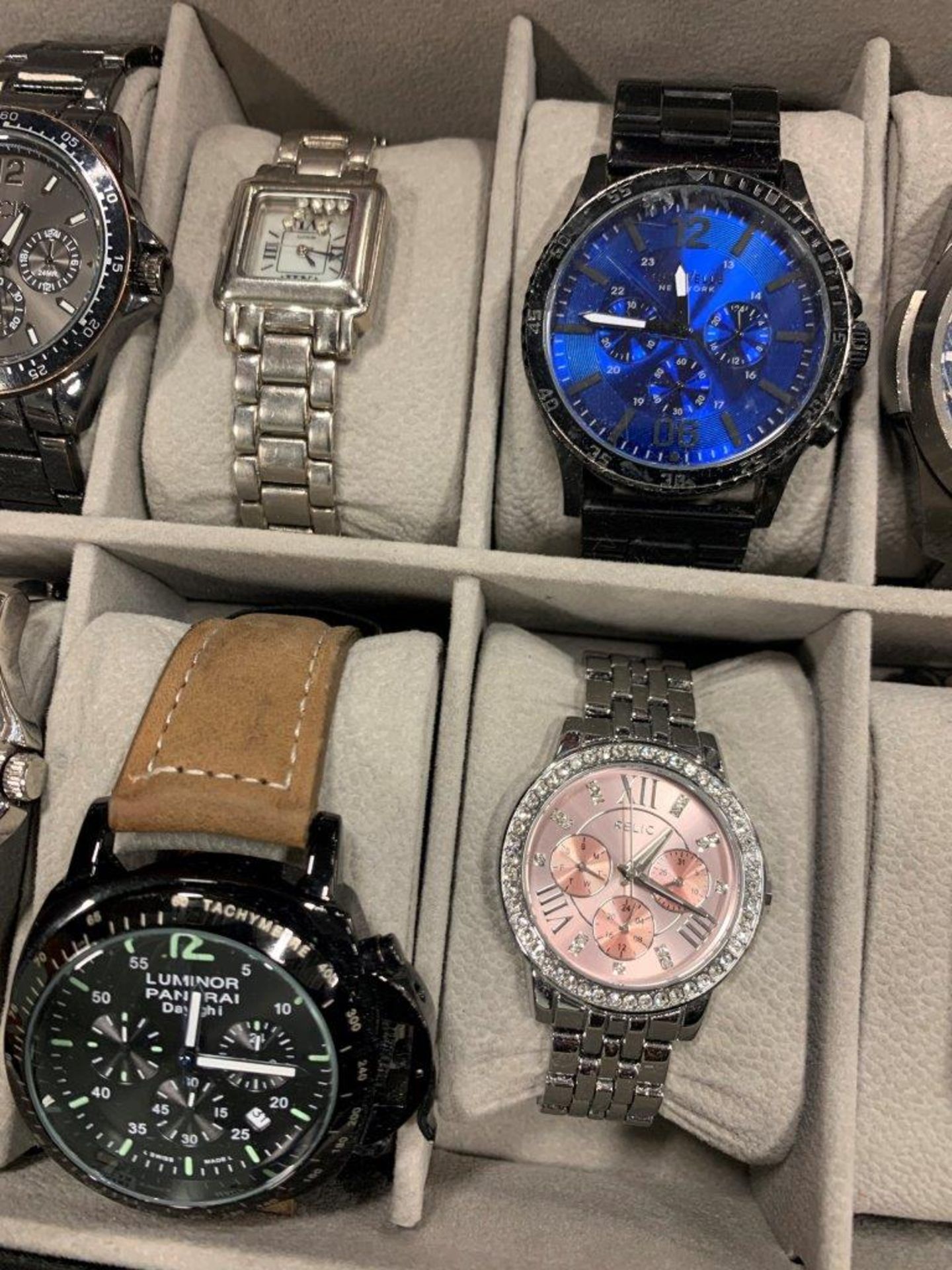 L/O ASSORTED WATCHES IN DISPLAY CASE - A31 - Image 6 of 9