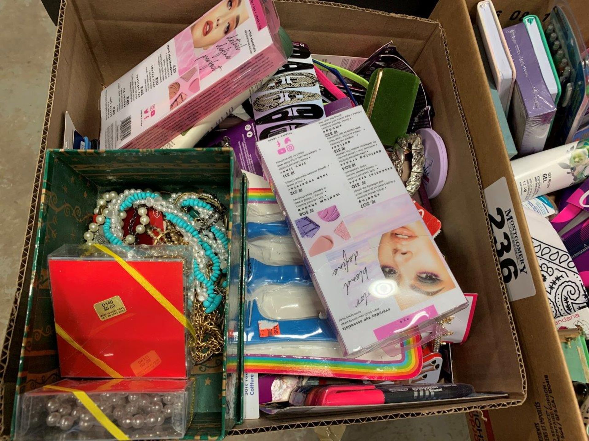 L/O ASSORTED WOMEN'S MAKE-UP, COSTUME JEWELRY, HAIR CARE PRODUCTS, ETC. - Image 2 of 6