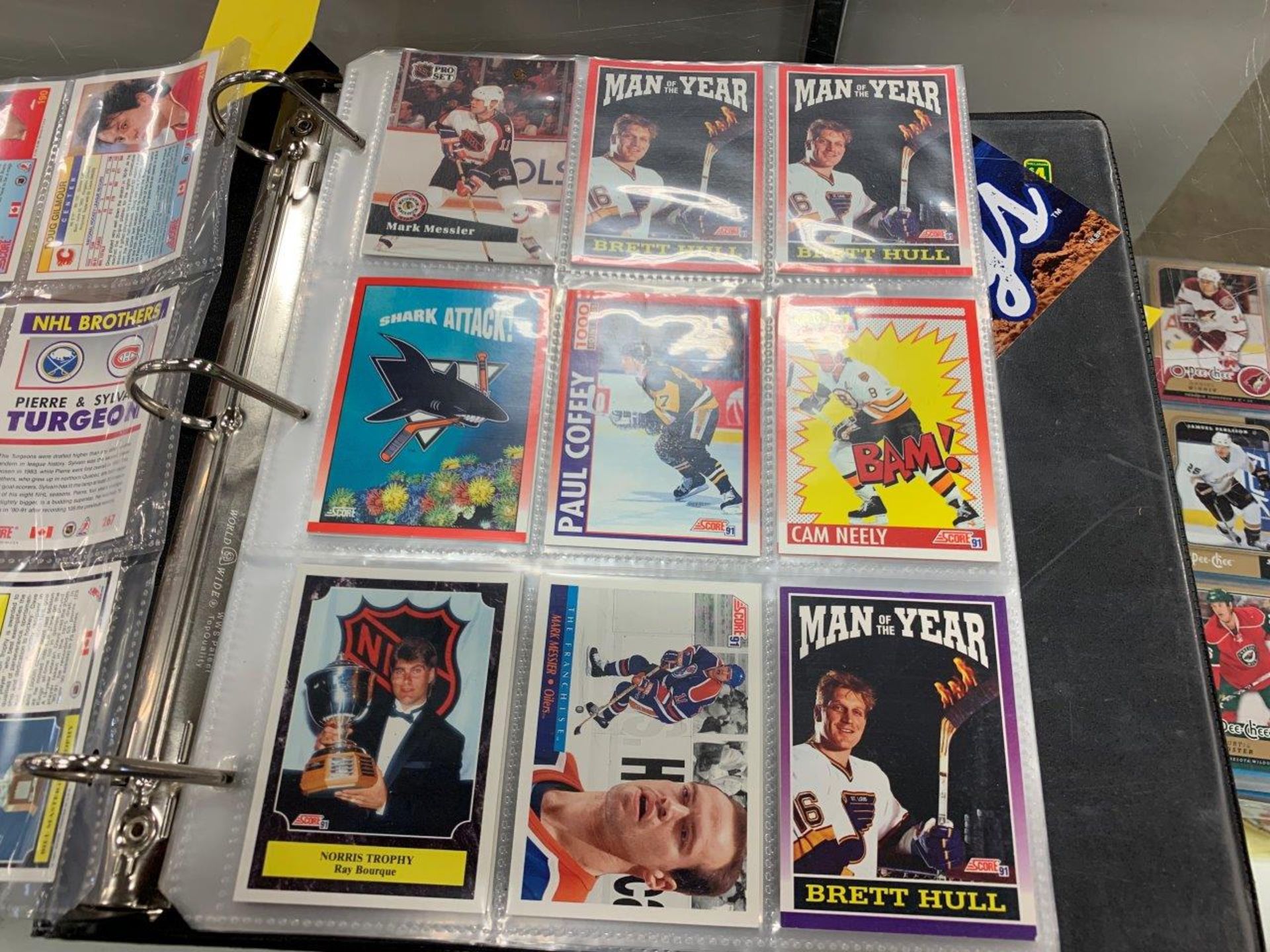 BINDER OF ASSORTED SCORE HOCKEY CARDS - Image 2 of 5