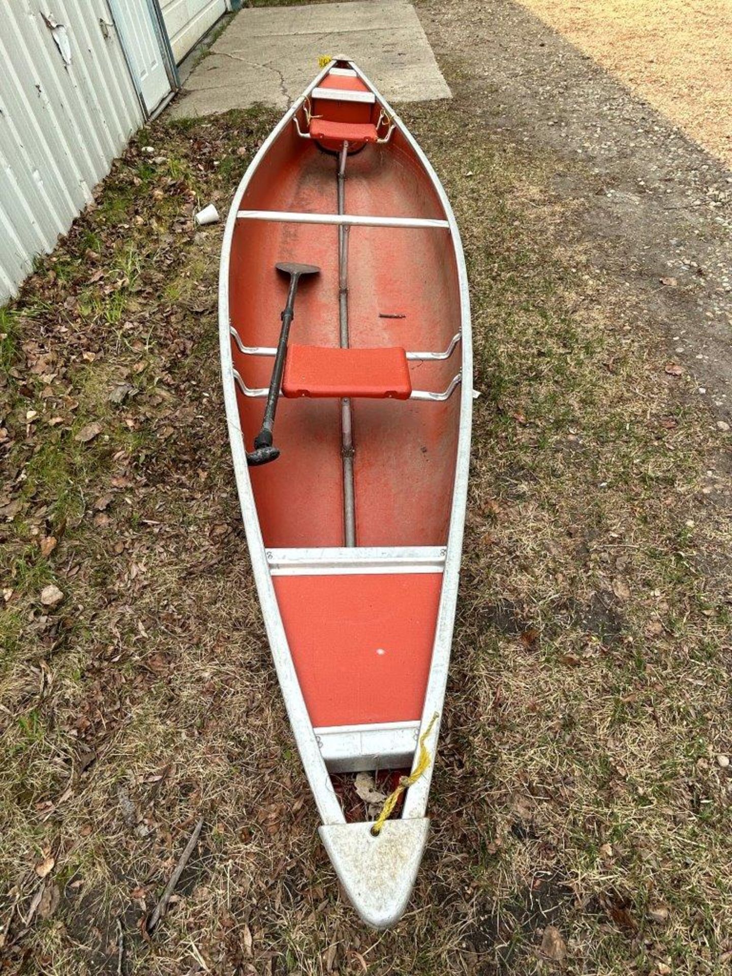 15FT CANOE - Image 3 of 3