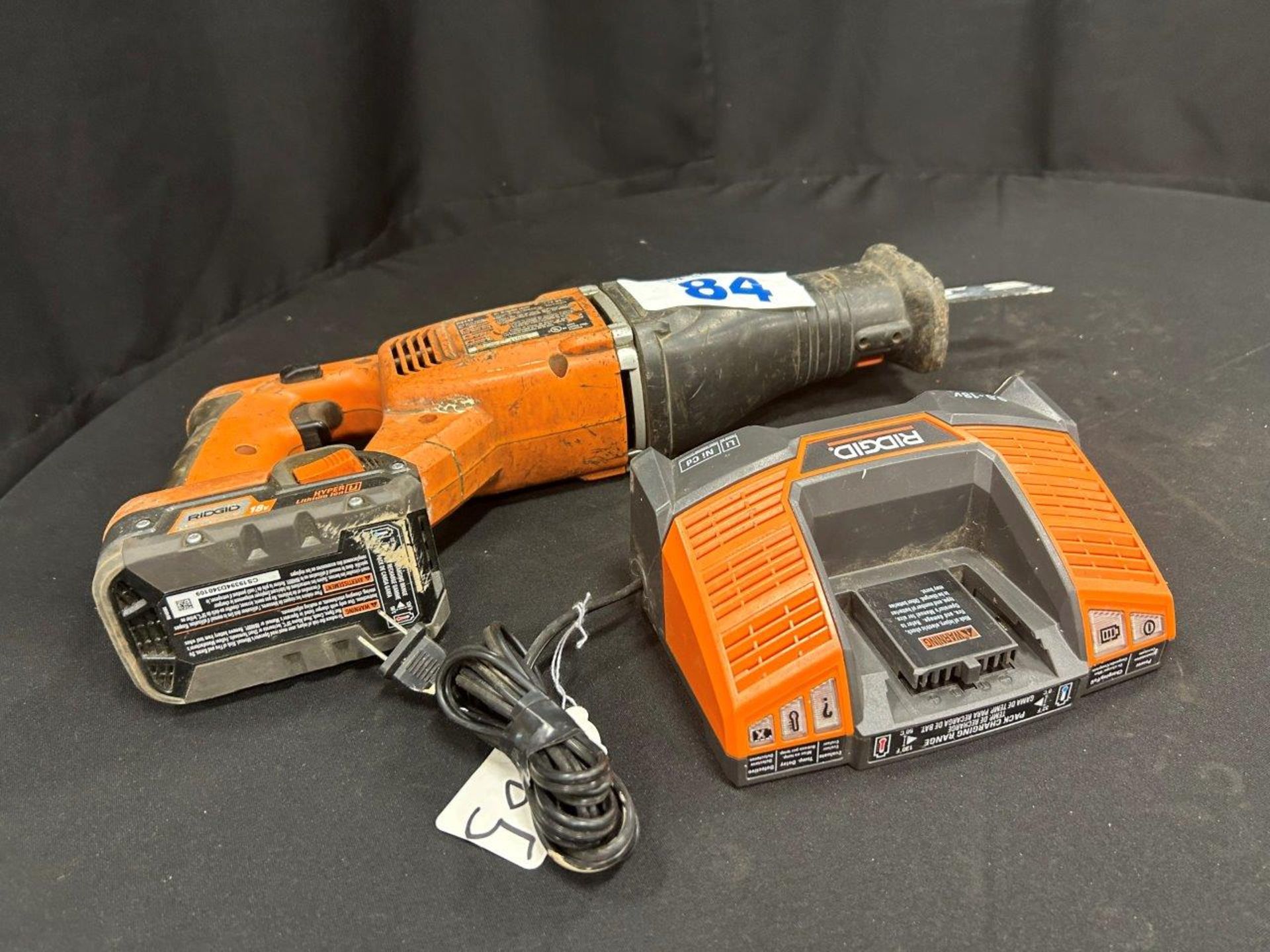 RIDGID 18V CORDLESS RECIPROCATING SAW W/ BATTERY AND CHARGER - B65 - Image 2 of 3