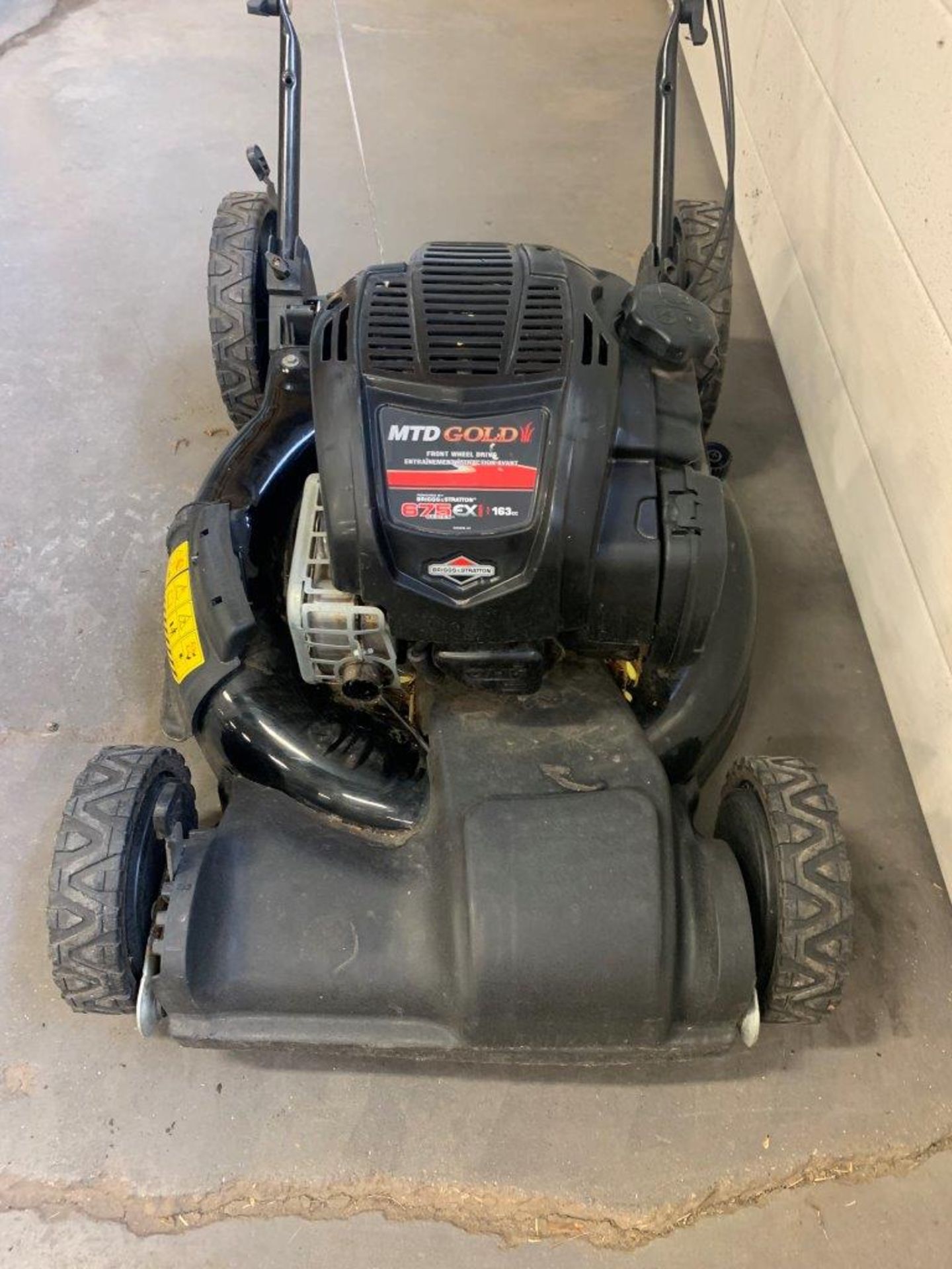 MTD GOLD LAWN MOWER FRONT WHEEL DRIVE SERIES 675EXI 163CC (MISSING BAG) - Image 2 of 5