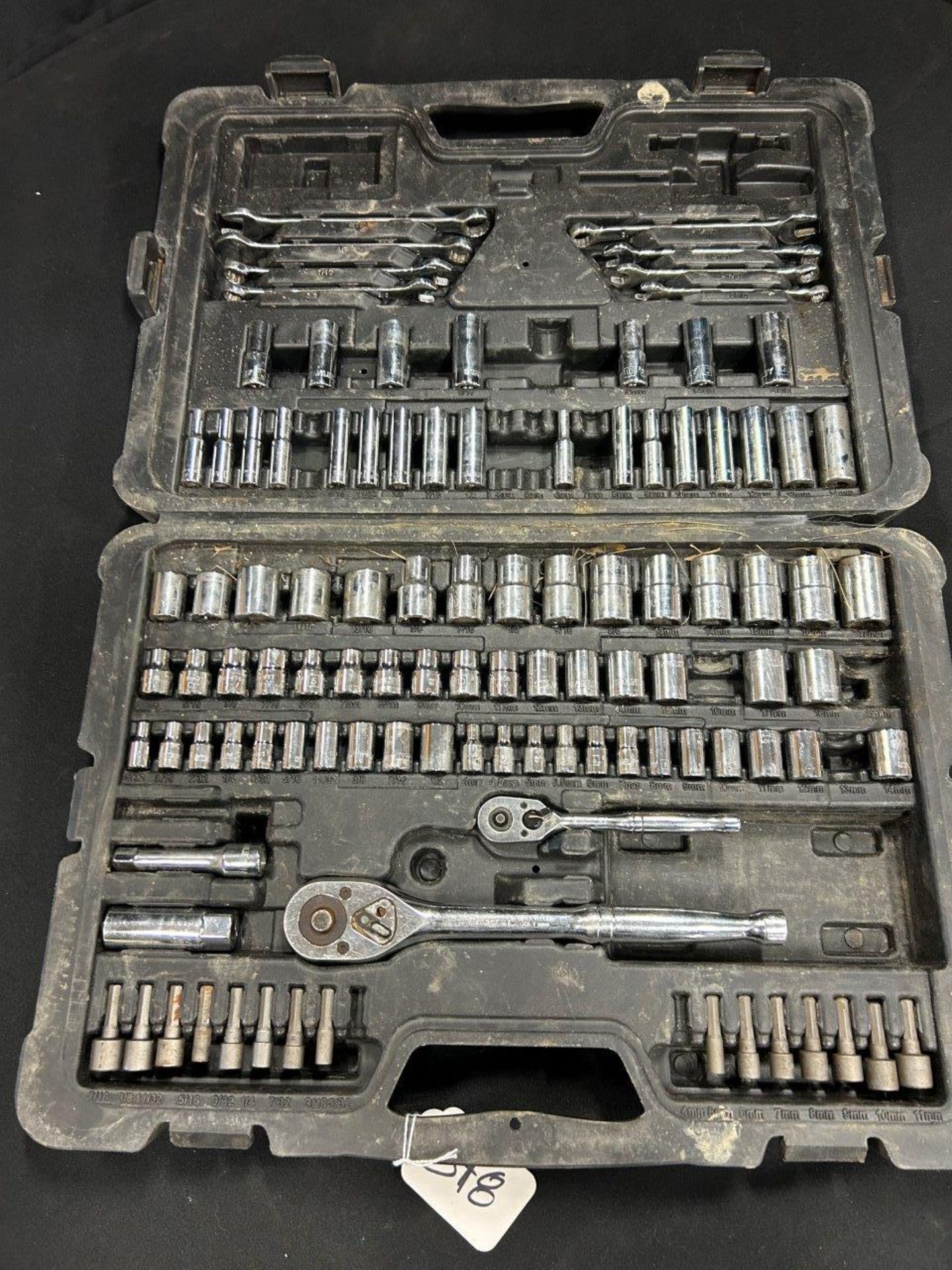 STANLEY SAE & METRIC PARTIAL RATCHET/SOCKET SET - B48 - Image 3 of 4