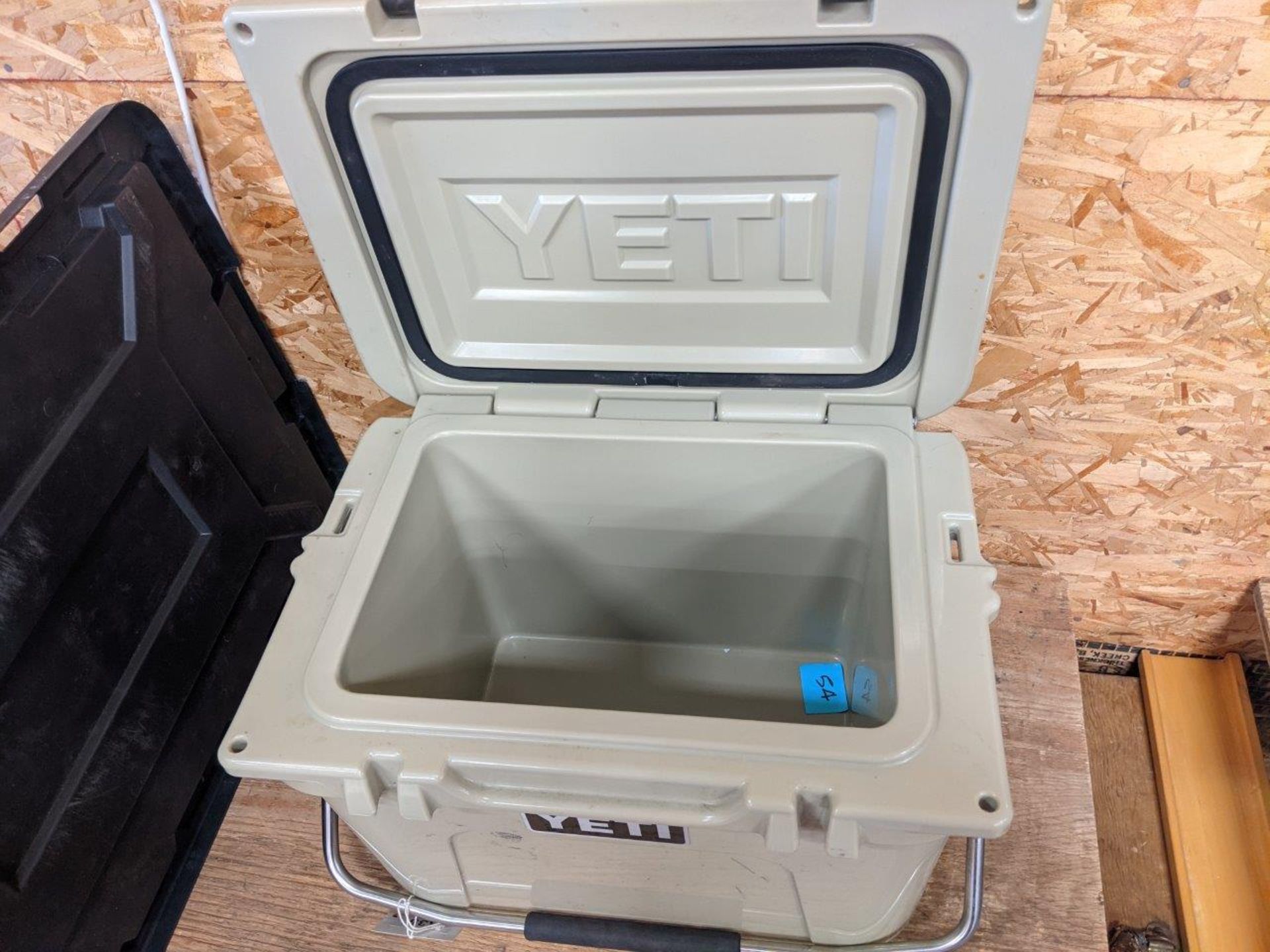 YETI COOLER 18"X13"X14" - A35 - Image 2 of 2