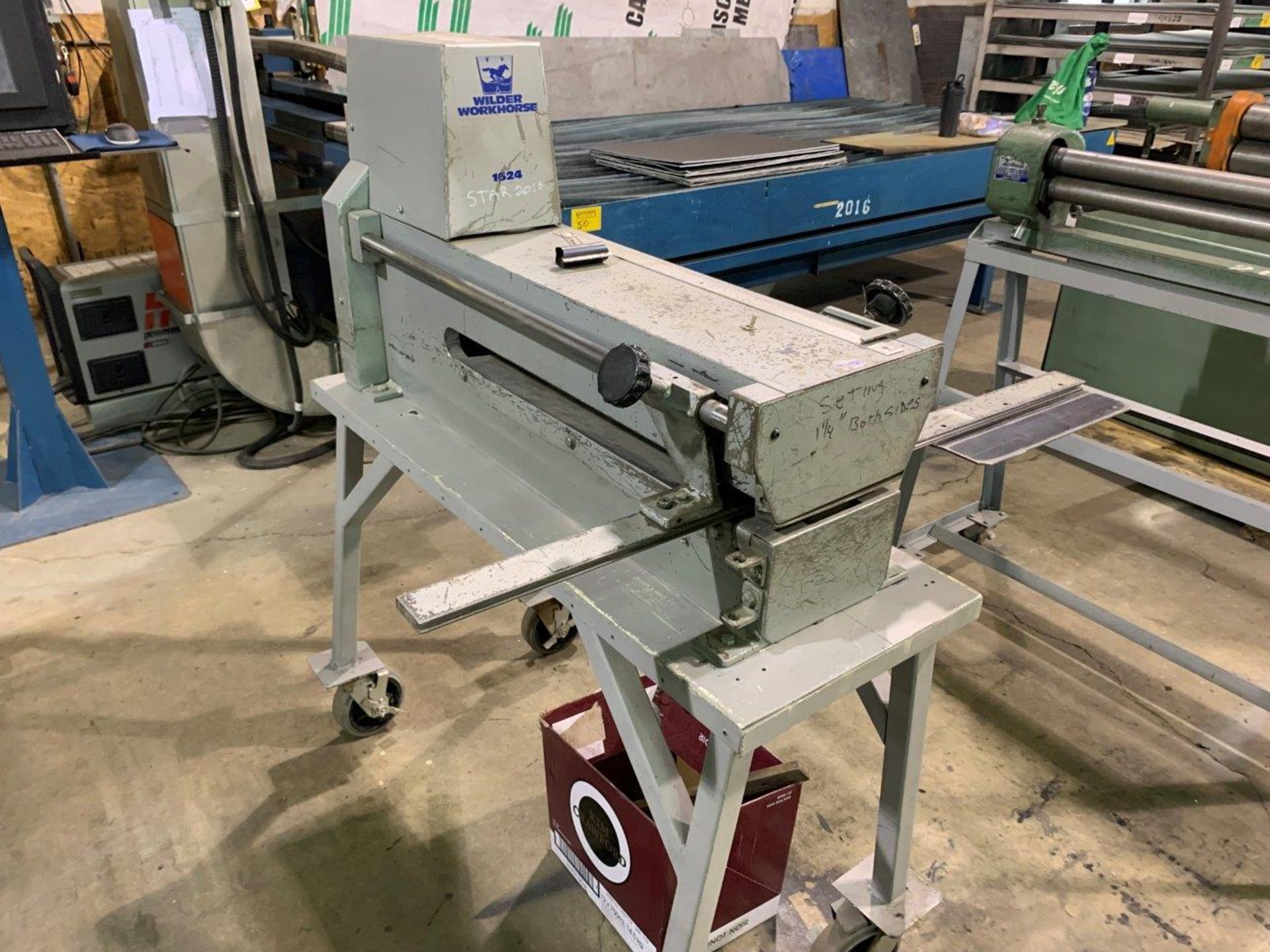 WILDER WORKHORSE 1324-16 GA. POWER SLITTER W/ STAND & CASTERS S/N 46920 16 GA. MILD STEEL - Image 2 of 5