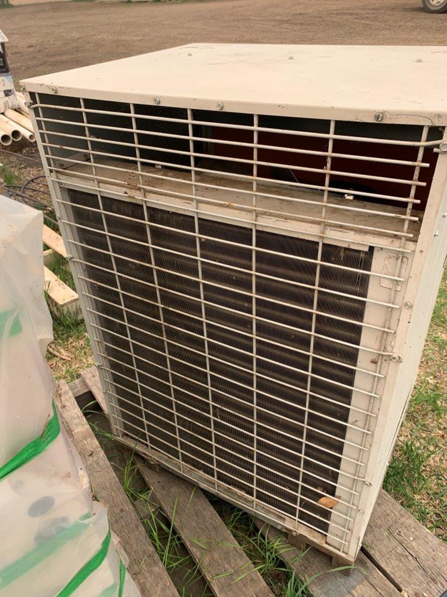 2-T-SPEC CONDENSING UNITS MOD. 18WCX12-AB R410A - Image 5 of 5