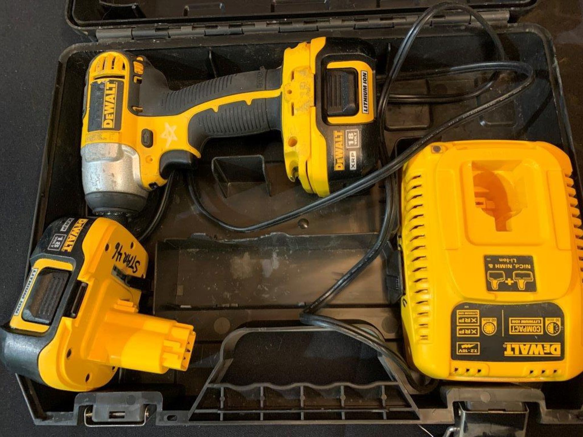 DEWALT 18V XRP CORDLESS IMPACT DRIVER W/ 2-BATTERIES AND CHARGER - Image 2 of 3
