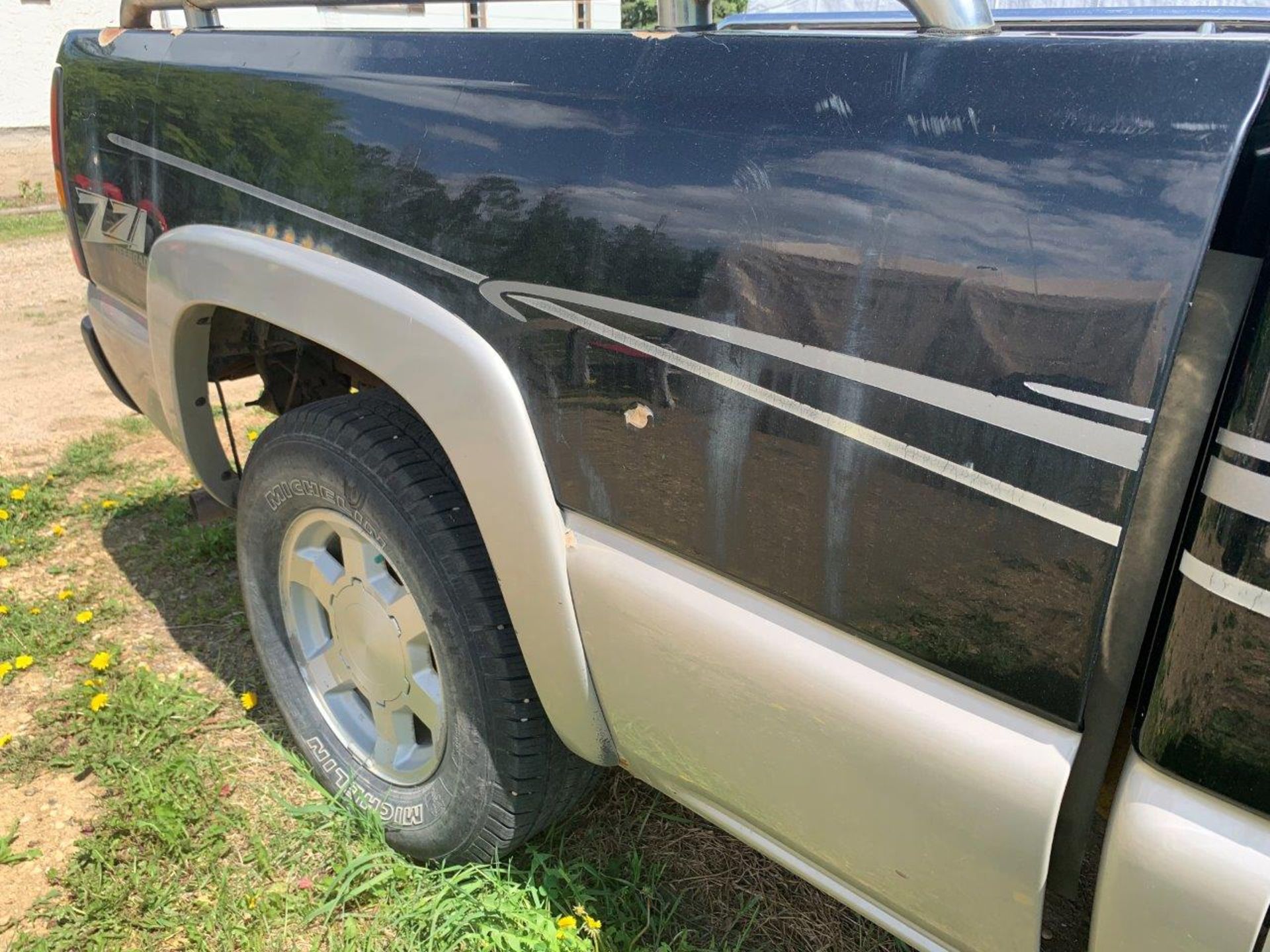 2005 GMC SIERRA Z71, SHORT BOX, EXTENDED CAB PICK UP TRUCK, 4X4, V8 AUTOMATIC 169,923 KM'S - Image 15 of 27