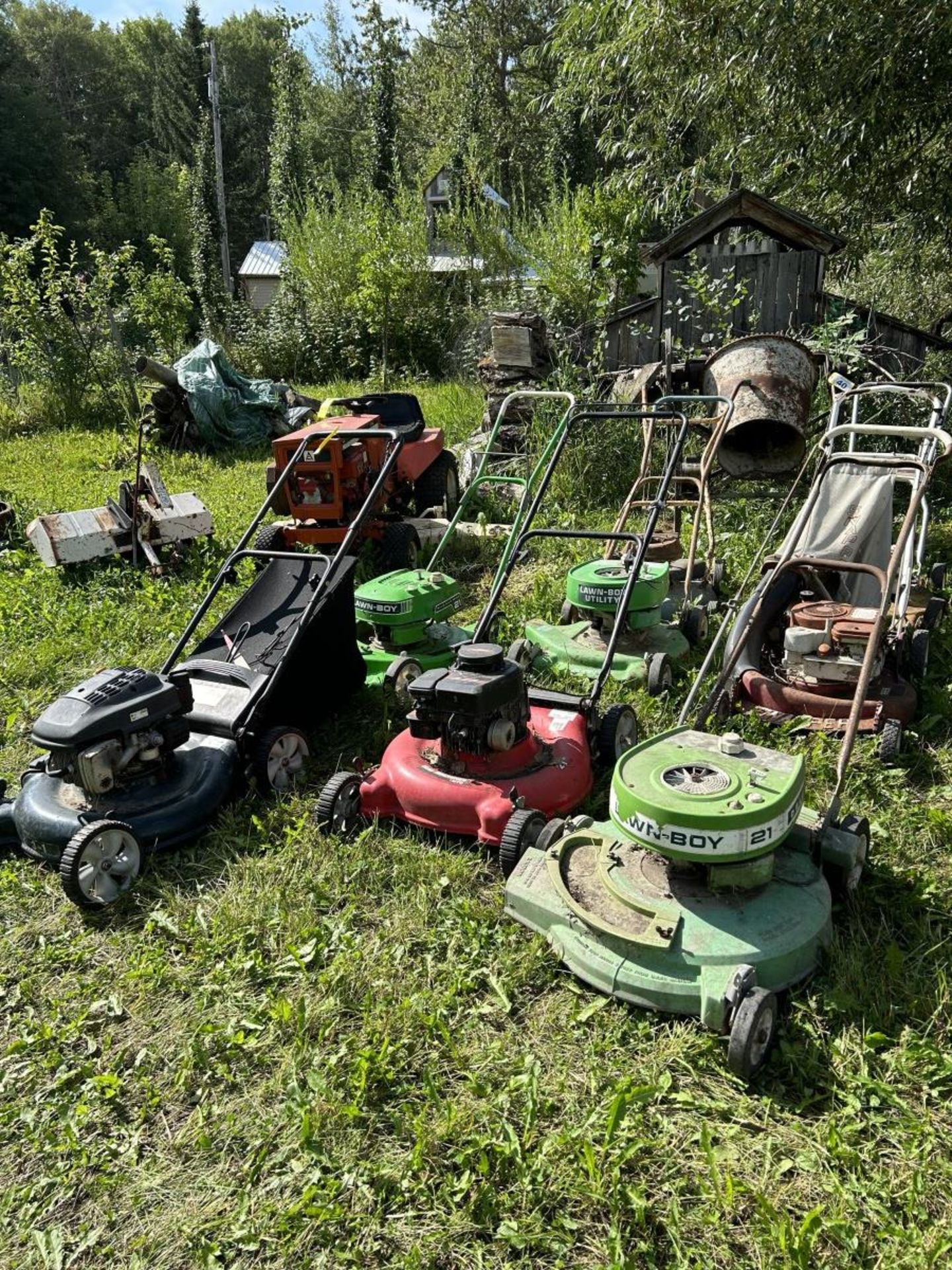 L/O - WALK BEHIND GAS LAWN MOWERS (CONDITION UNKNOWN)