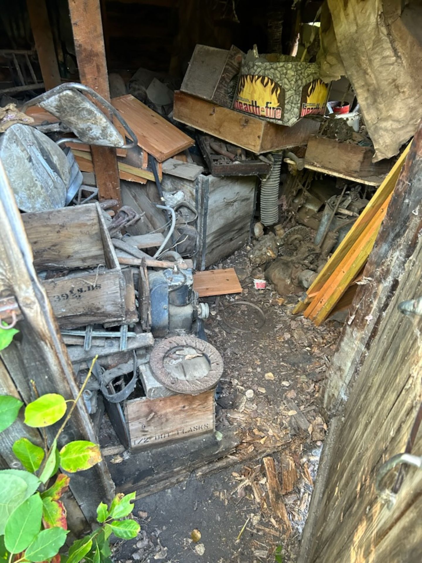 MISC. CONTENTS OF SHED INCLUDING: ANTIQUE CROSS CUT SAWS, ETC.