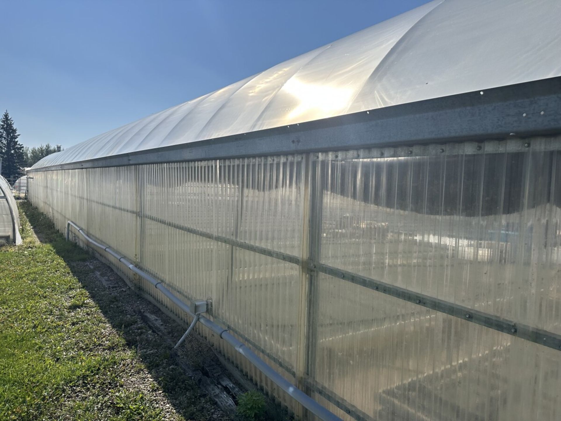 WESTBROOK GUTTER CONNECT 2-BAY GREENHOUSE 60FT X 144FT X 96” H & 2-BAY 60FT X 72 FT X 96”, INCLUDING - Image 6 of 95