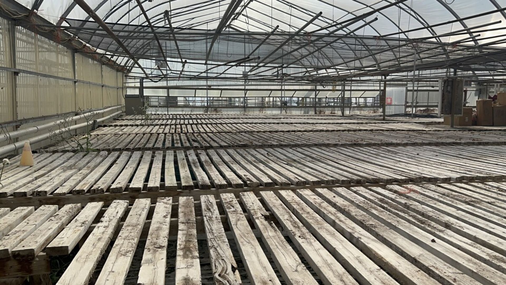 WESTBROOK GUTTER CONNECT 2-BAY GREENHOUSE 60FT X 144FT X 96” H & 2-BAY 60FT X 72 FT X 96”, INCLUDING - Image 81 of 95