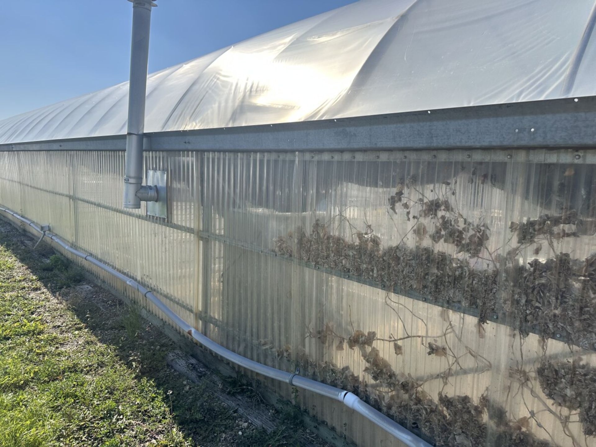 WESTBROOK GUTTER CONNECT 2-BAY GREENHOUSE 60FT X 144FT X 96” H & 2-BAY 60FT X 72 FT X 96”, INCLUDING - Image 5 of 95