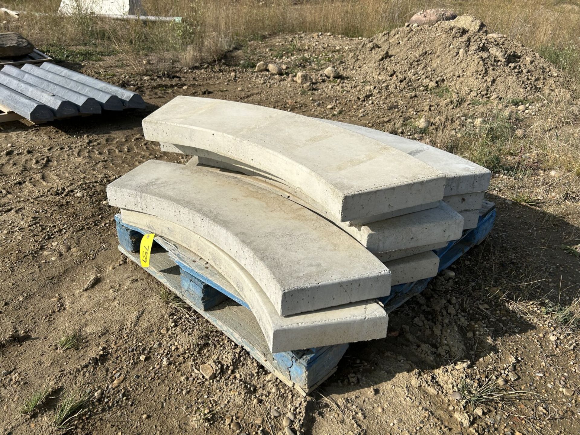 **OFFSITE** L/O ASSORTED 12" PRECAST CONCRETE CURVED CAPS