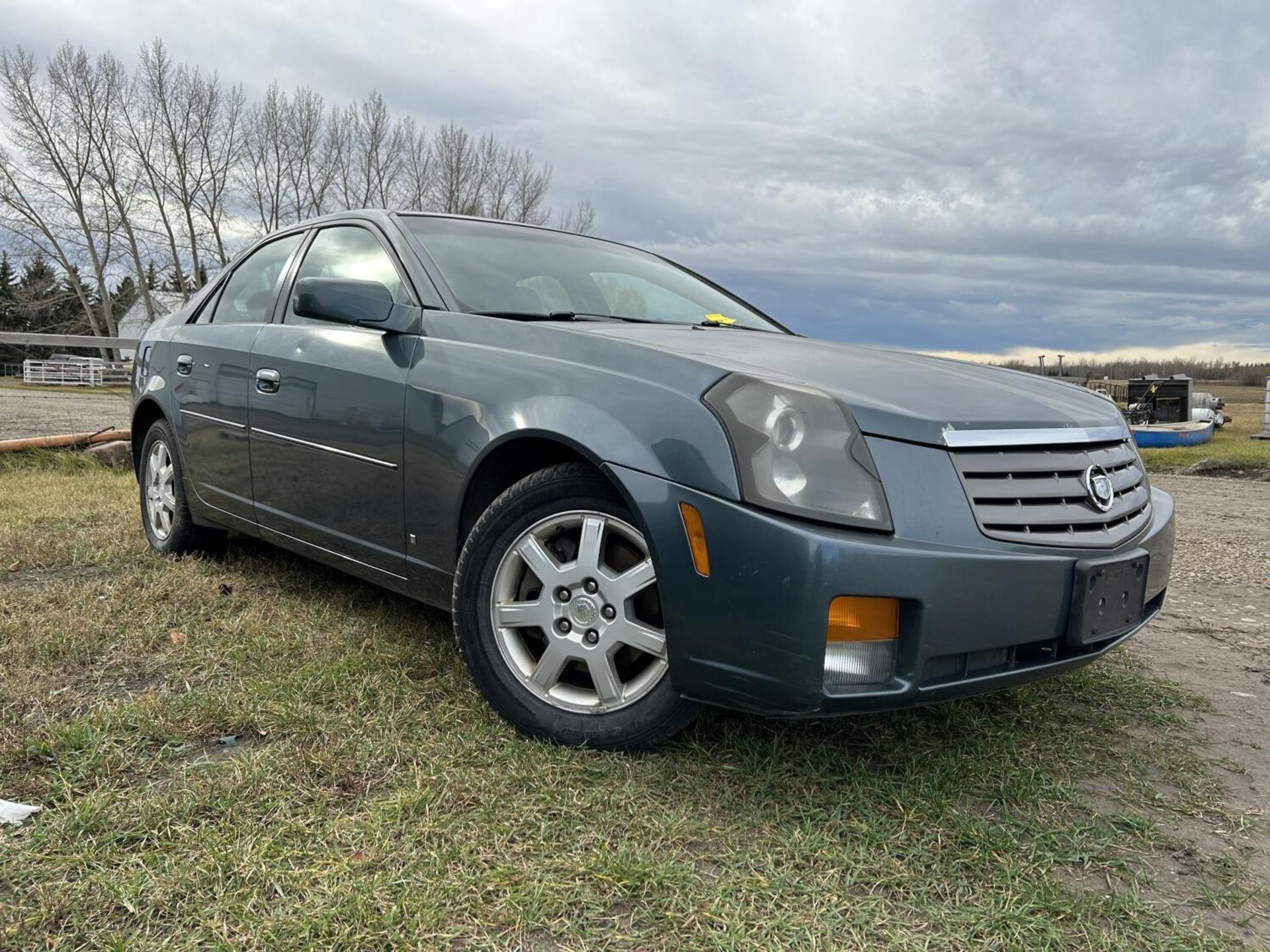 2006 CADILLAC CTS SEDAN, AT, 2.8L V6 ENG, 179,971 KM SHOWING, NEW BATTERY, SUNROOF, LEATHER