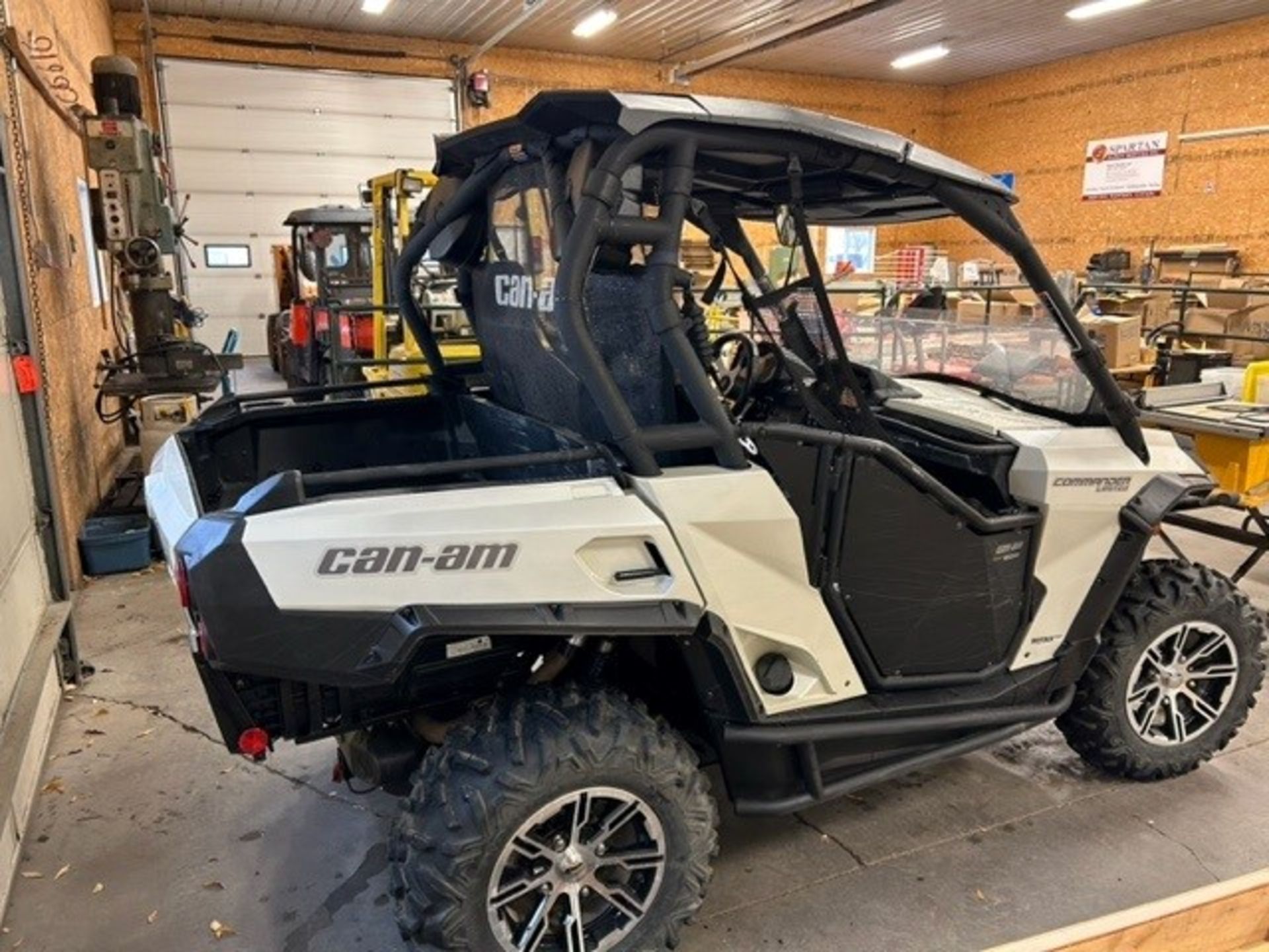 *OFFSITE - LOCATED AT MAS* 2014 CAN-AM COMMANDER 1000 LIMITED W/GPS - Image 4 of 11