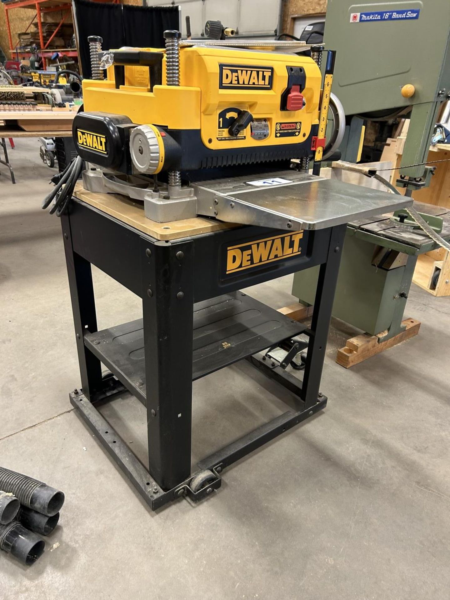 DEWALT 12" THICKNESS PLANER W/ EXTRA BLADES