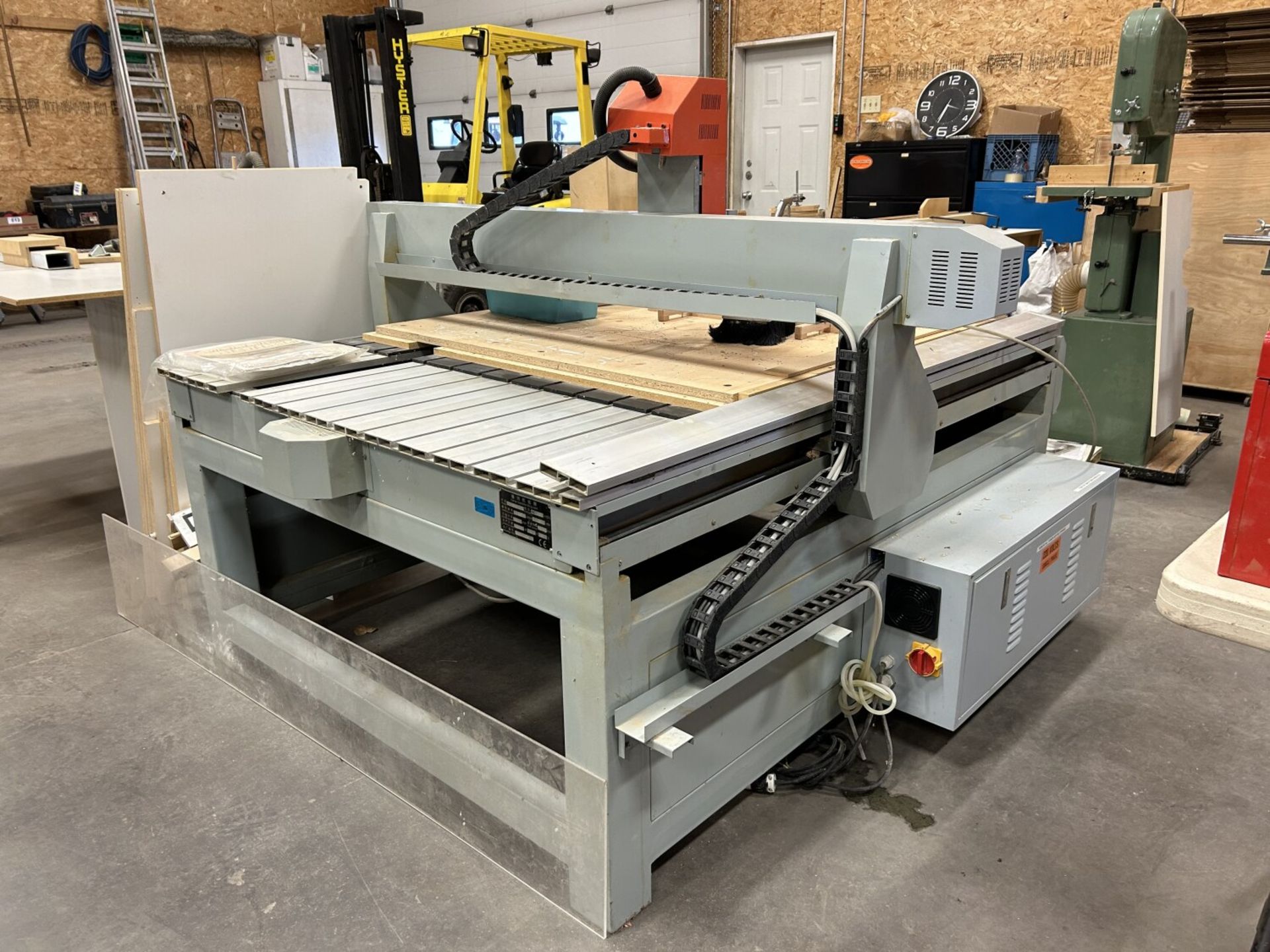 LAGUNA CNC MILLING STATION 48”X48” TABLE, WATER COOLED DRILL HEAD, ASSORTED VACUUM TABLES, 220V/1PH, - Bild 3 aus 10